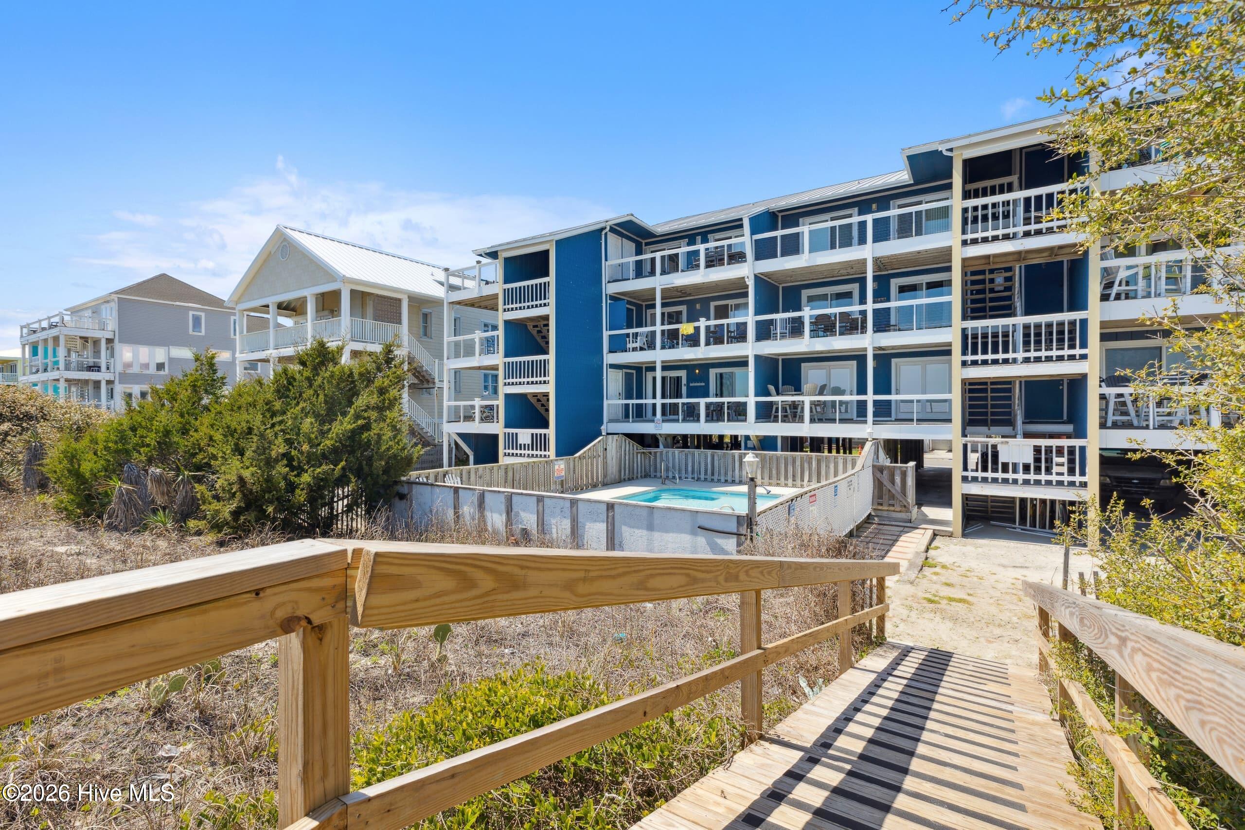 608 N Carolina Beach Avenue N Unit 1b Property Photo 2