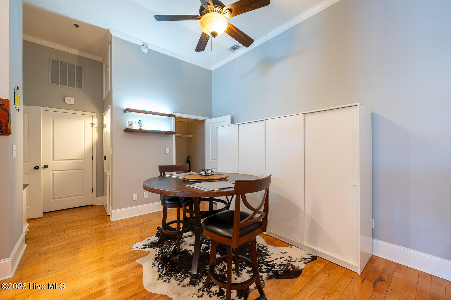 936 Broad Street 301 Property Photo 4