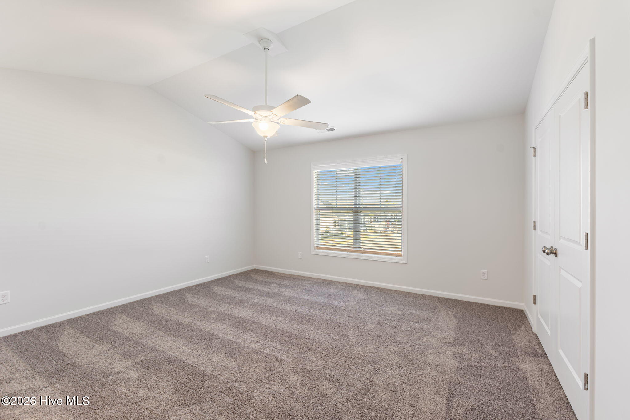 8262 Paramount Point Property Photo 26