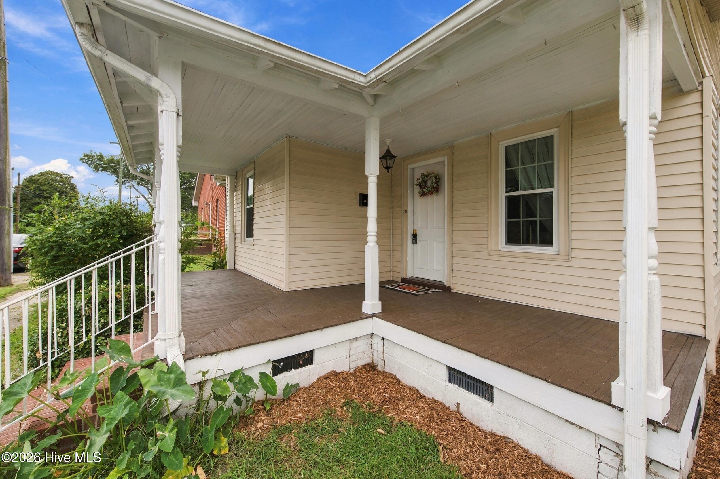 226 King Street Property Photo 5