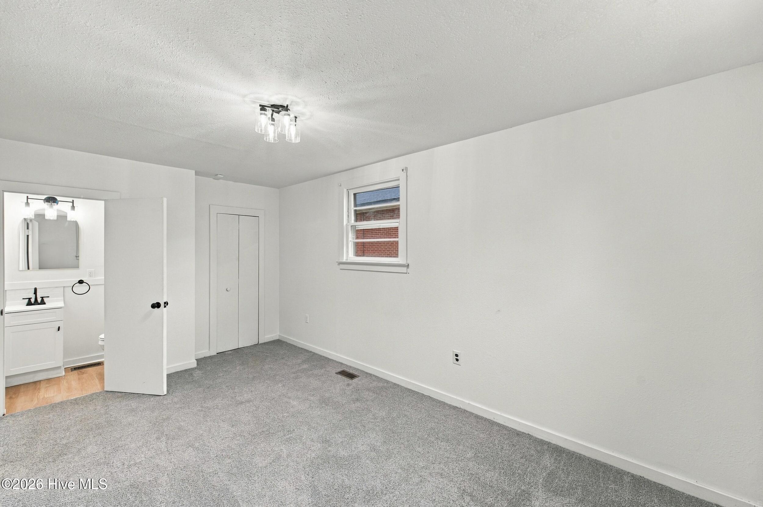 226 King Street Property Photo 34