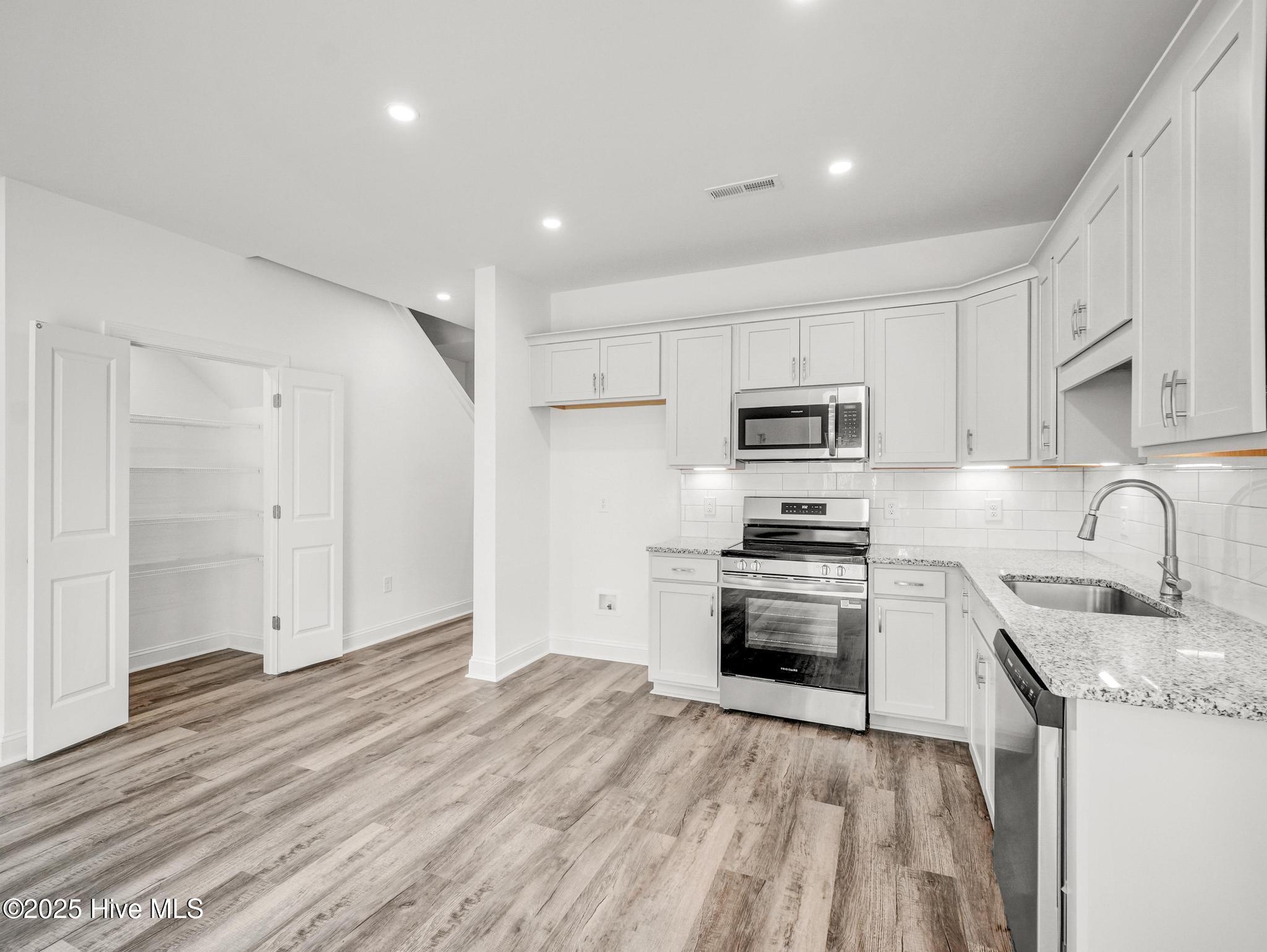 247 Townhome Lane Property Photo 12