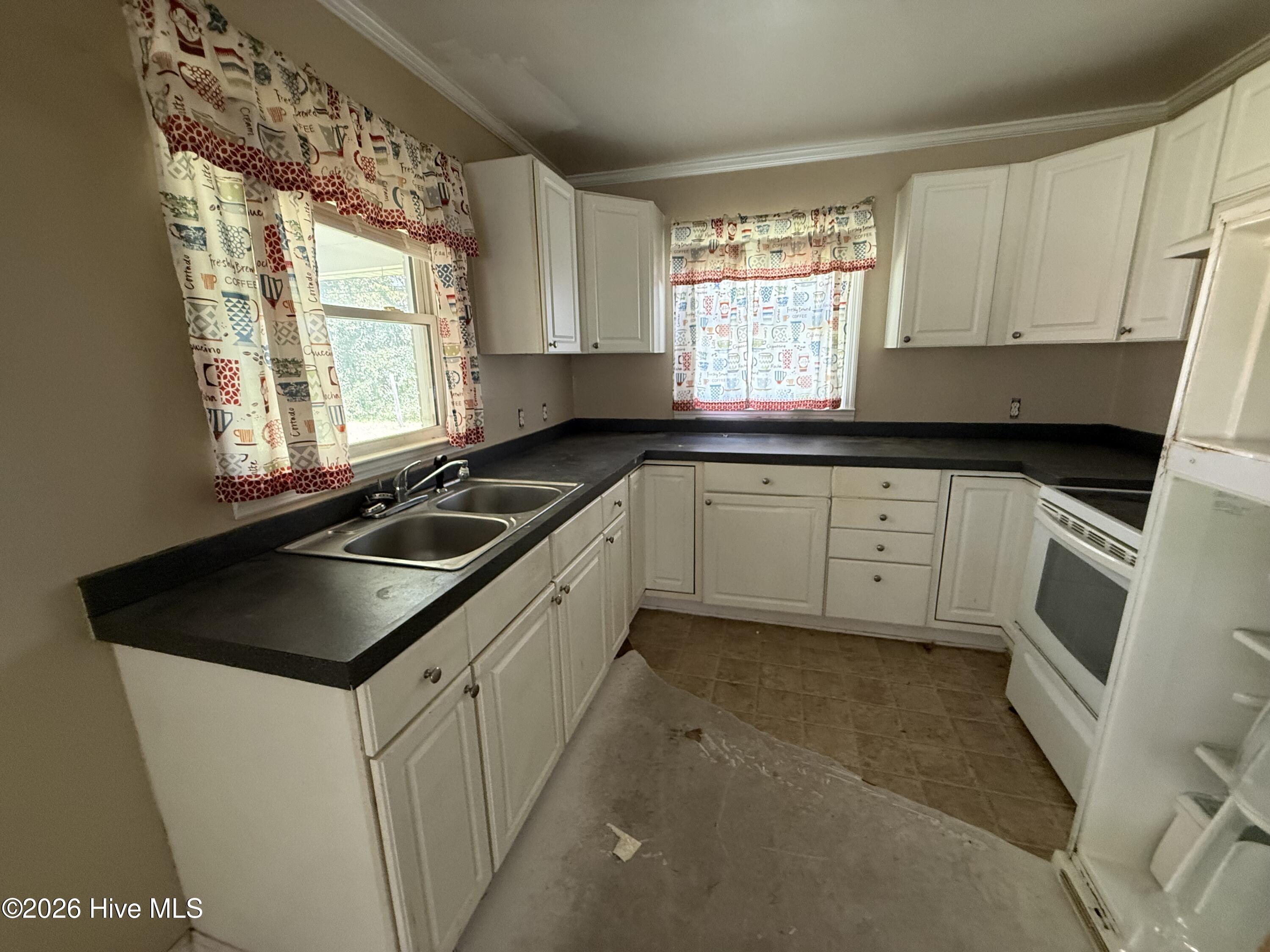209 Peaks Street Property Photo 5