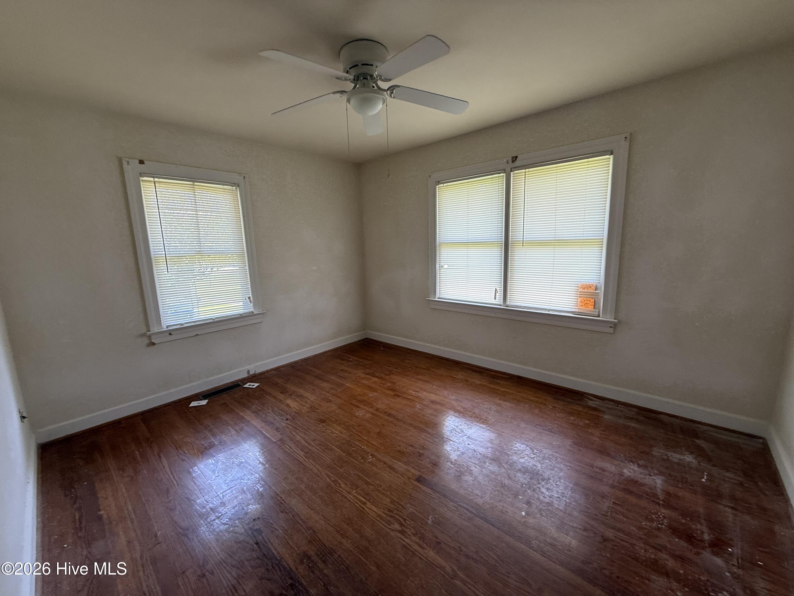 209 Peaks Street Property Photo 8