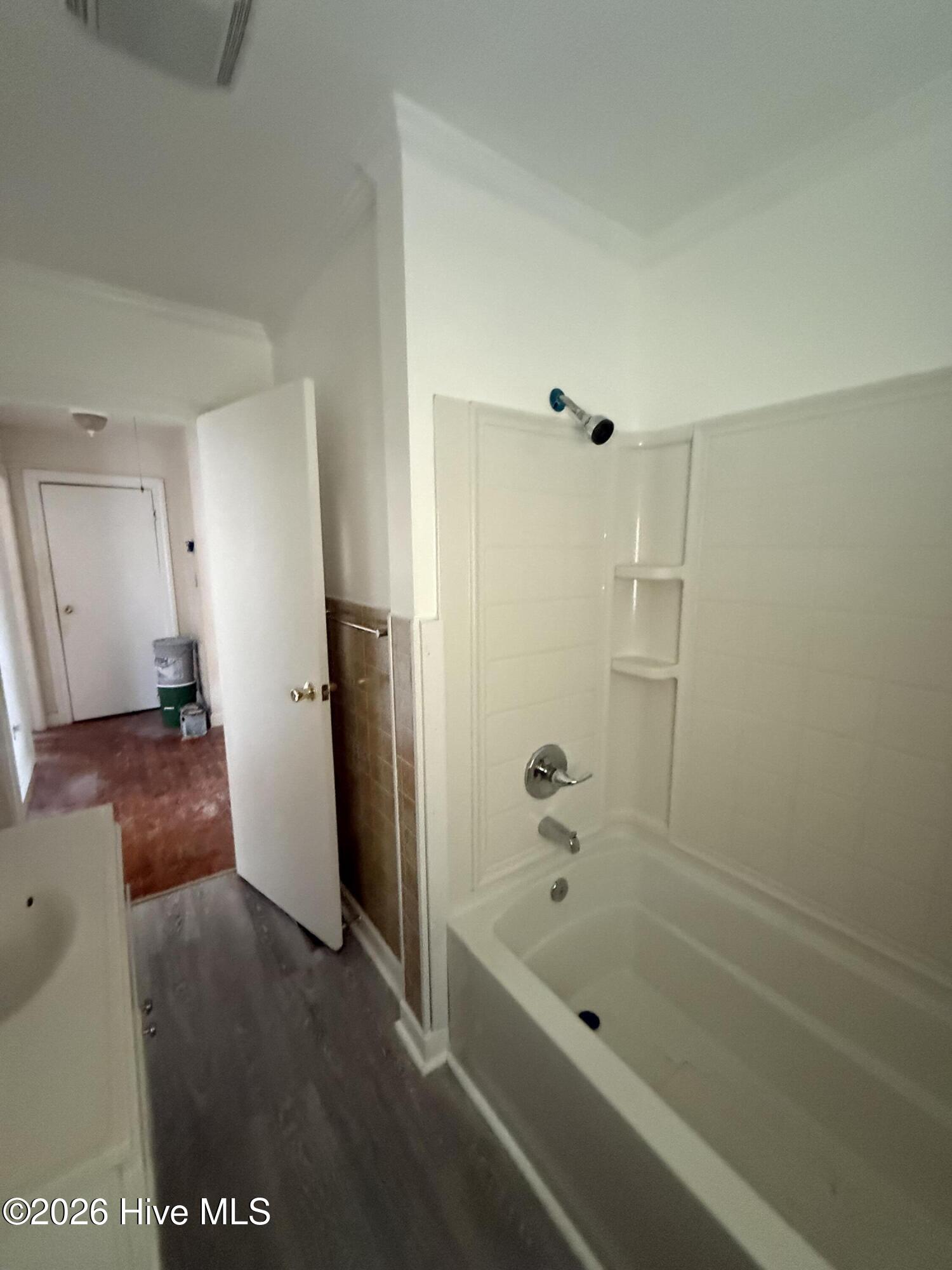 209 Peaks Street Property Photo 11