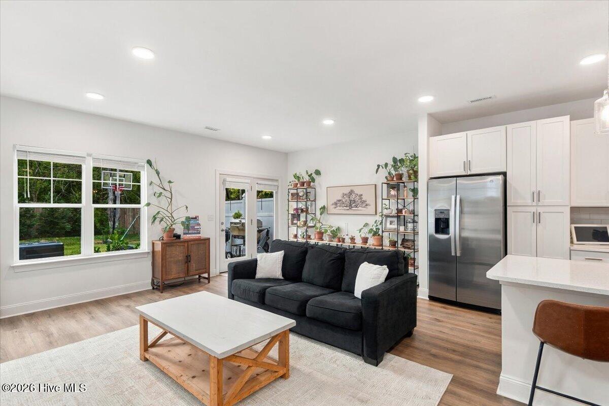 391 James Street Property Photo 5