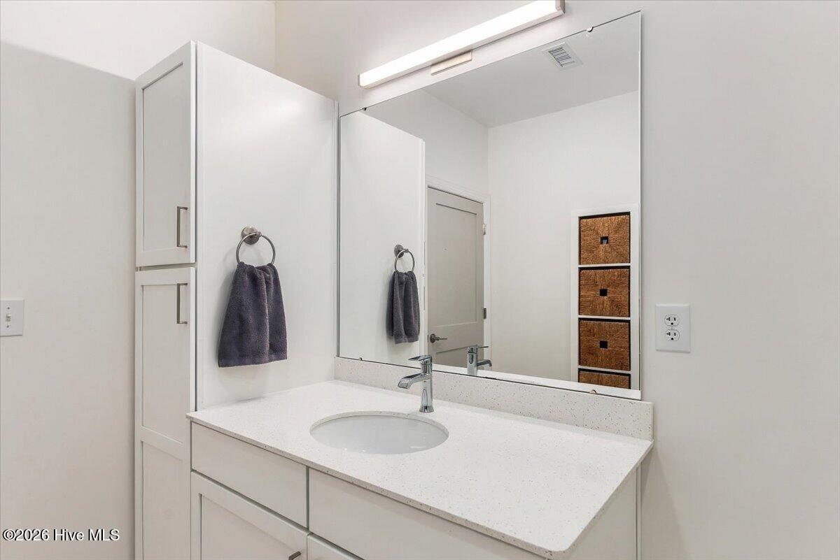 391 James Street Property Photo 42
