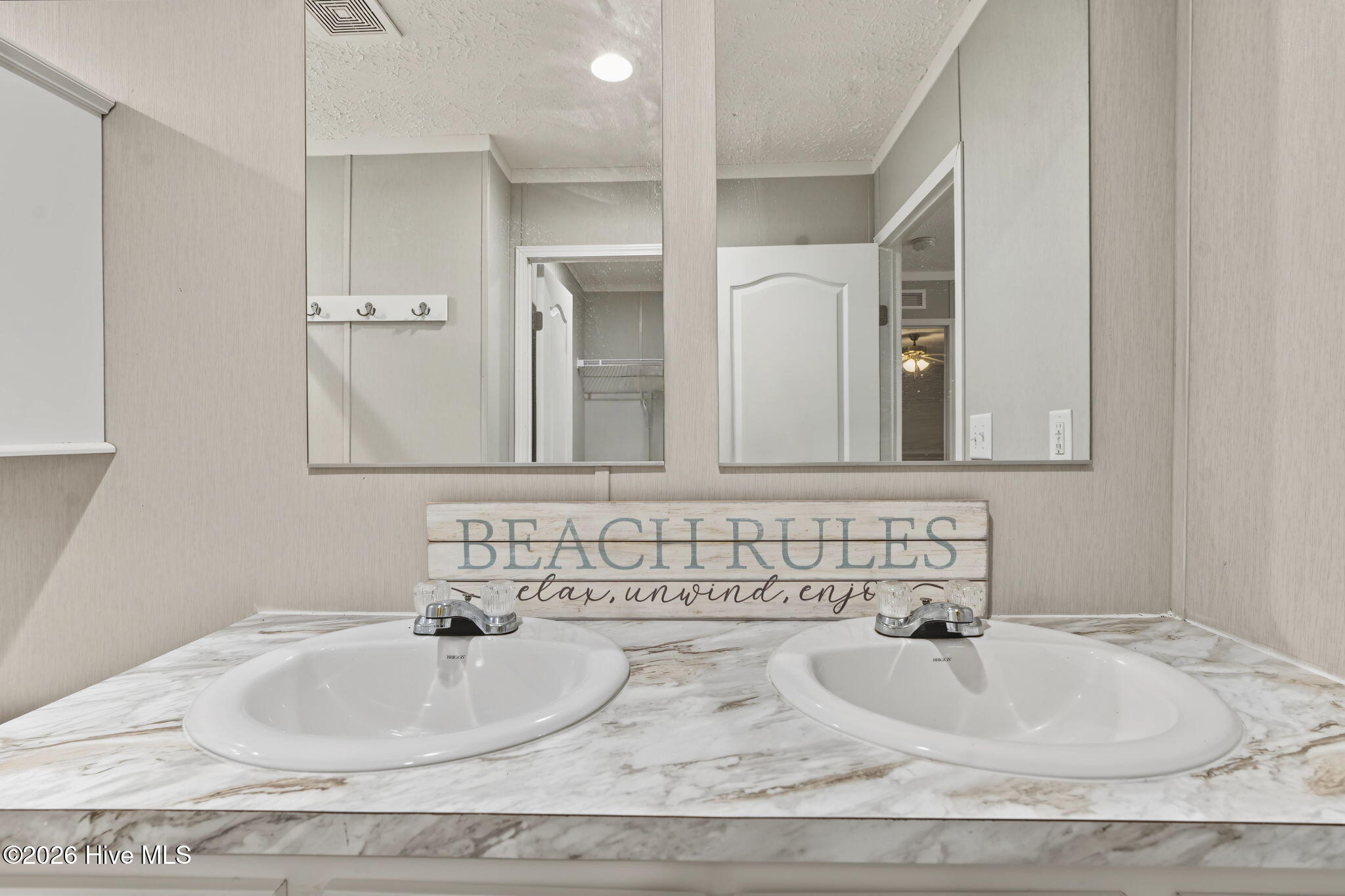 8990 Bonaparte Drive Sw Property Photo 28