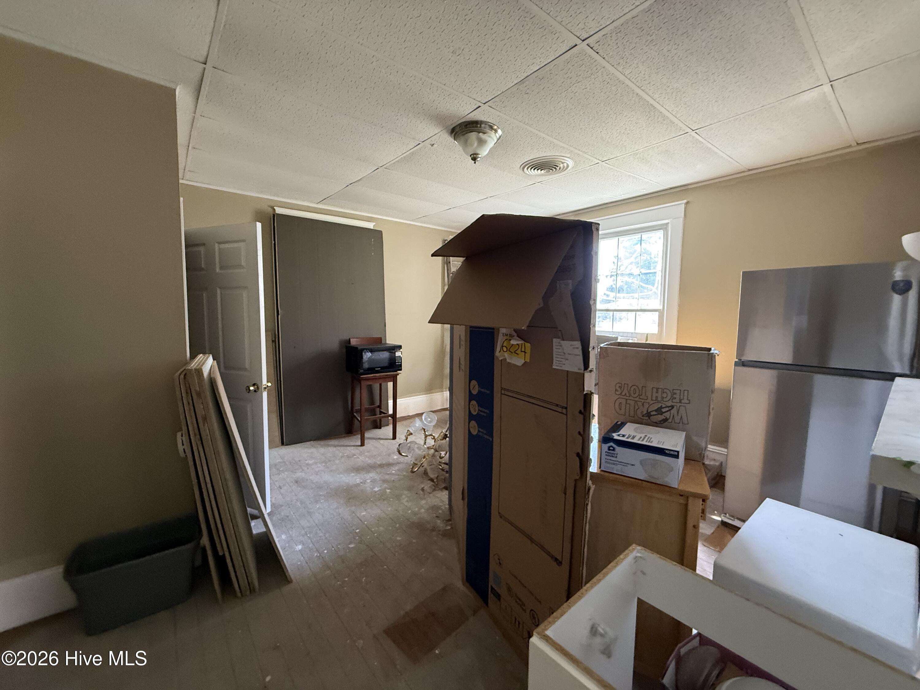 310 E Main Street Property Photo 6