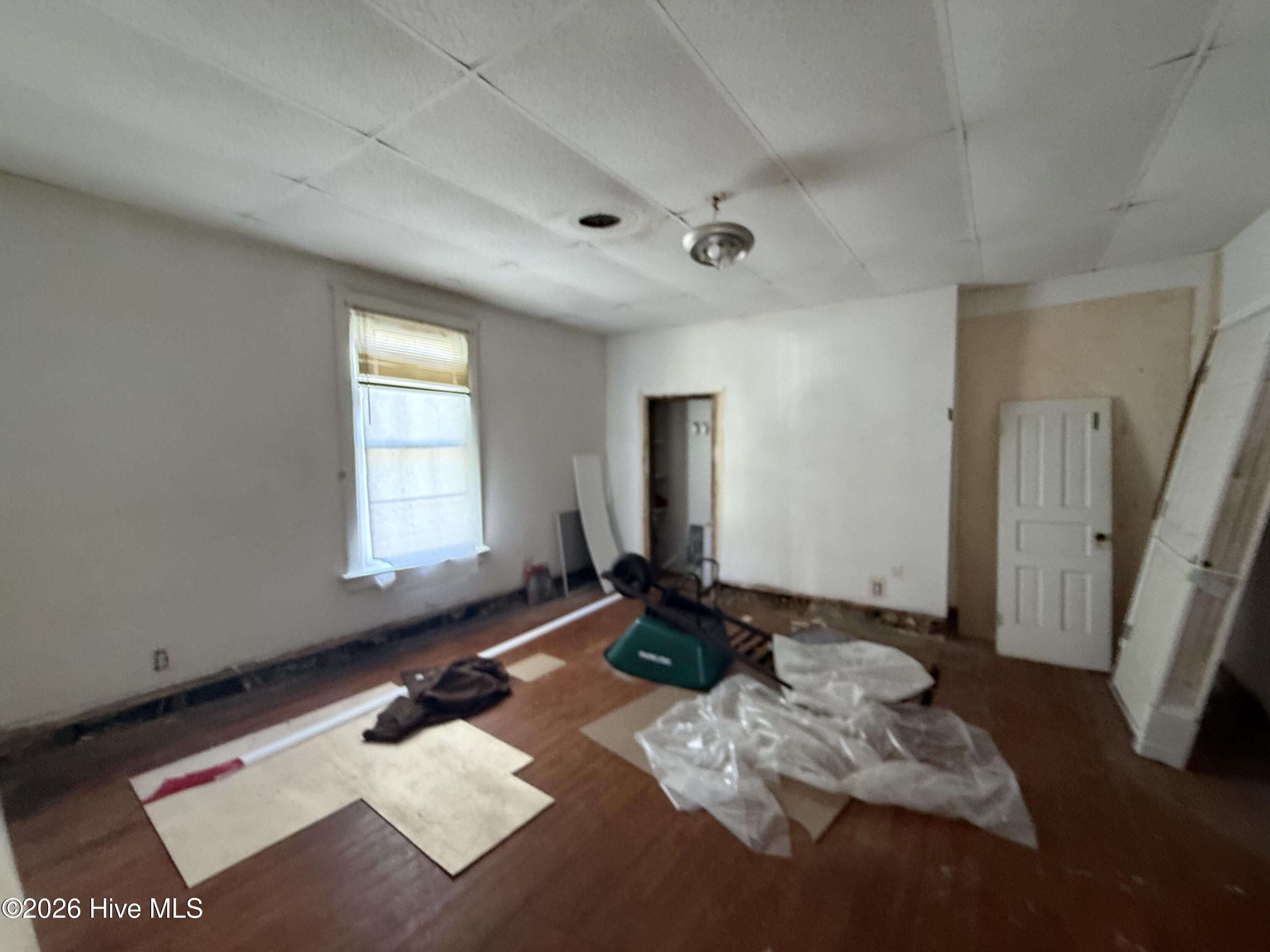 310 E Main Street Property Photo 16