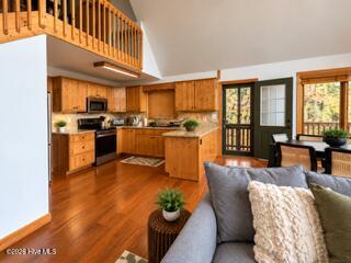 780 Shuler Mountain Road Property Photo 9