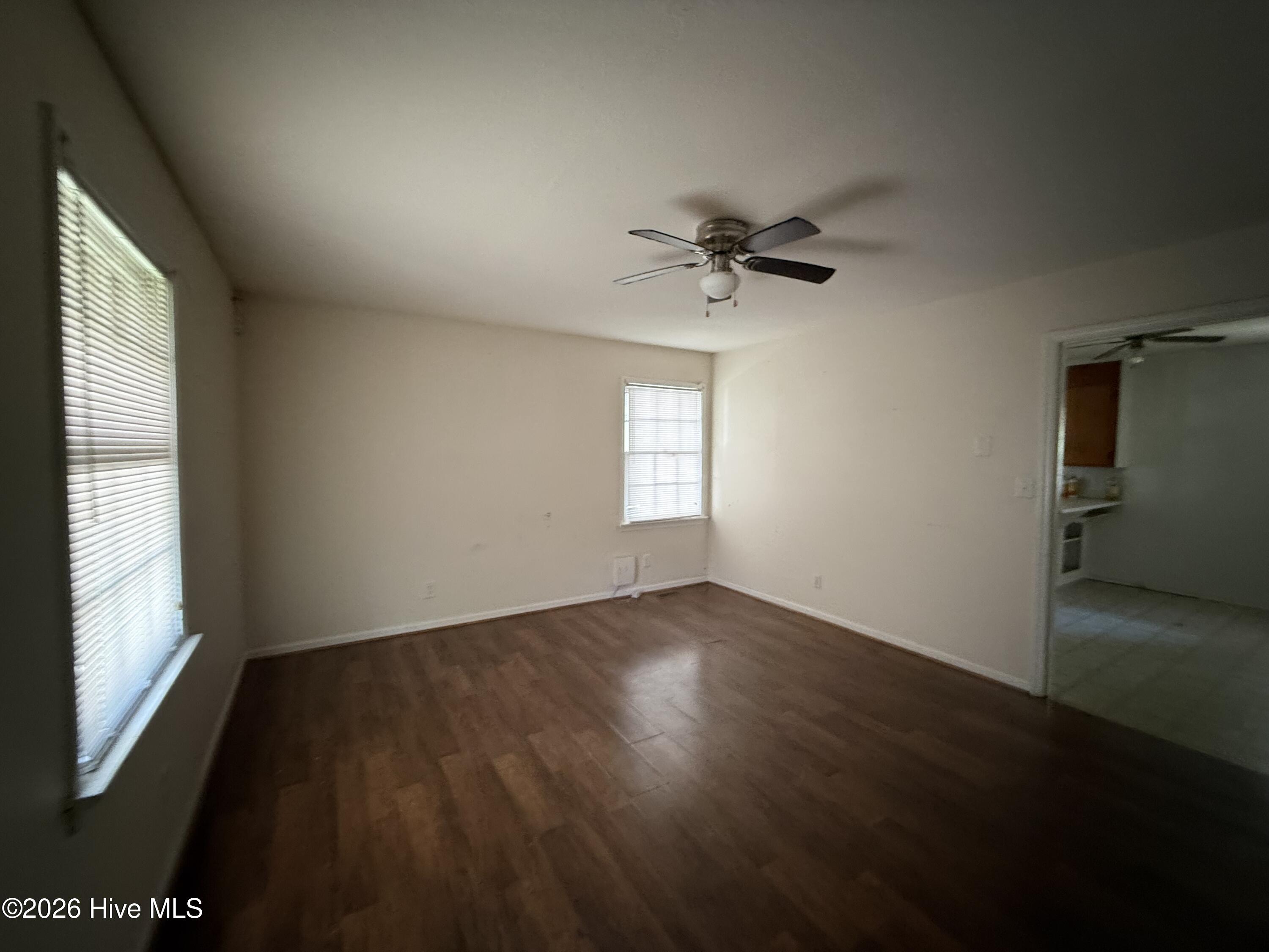 105 New Street Property Photo 8