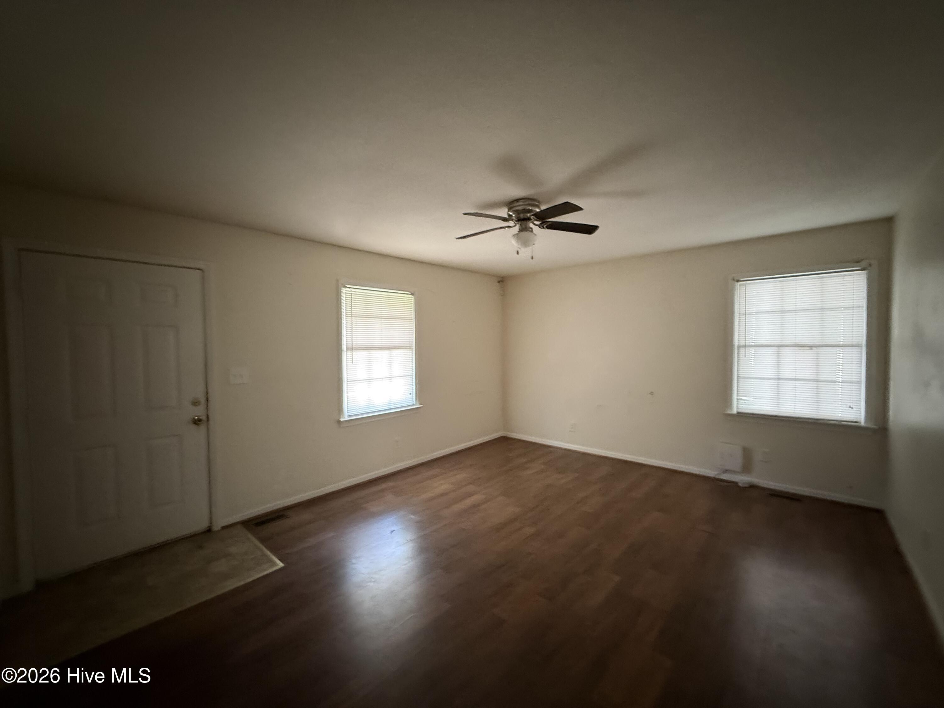 105 New Street Property Photo 9