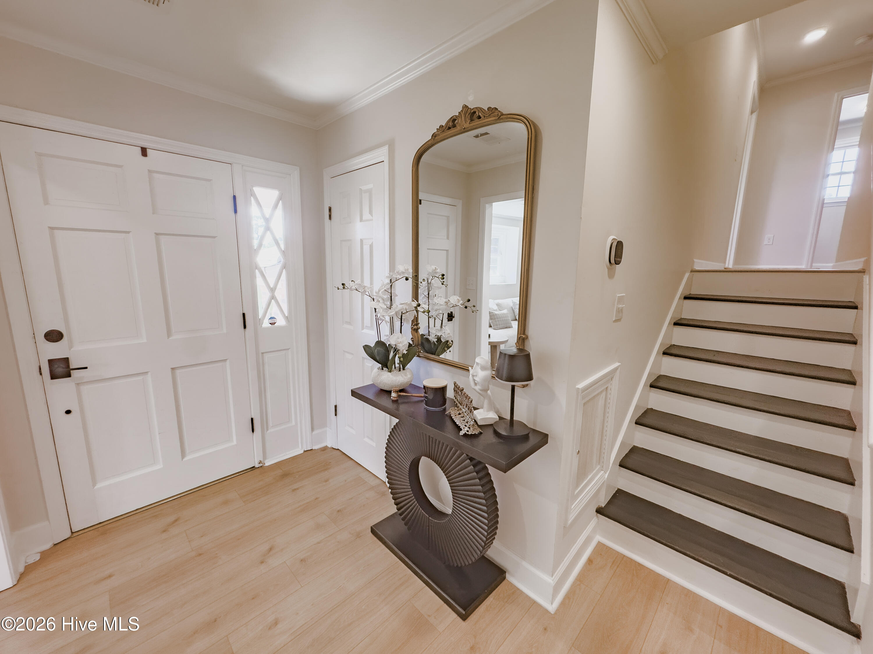 4323 Alpine Way Property Photo 4