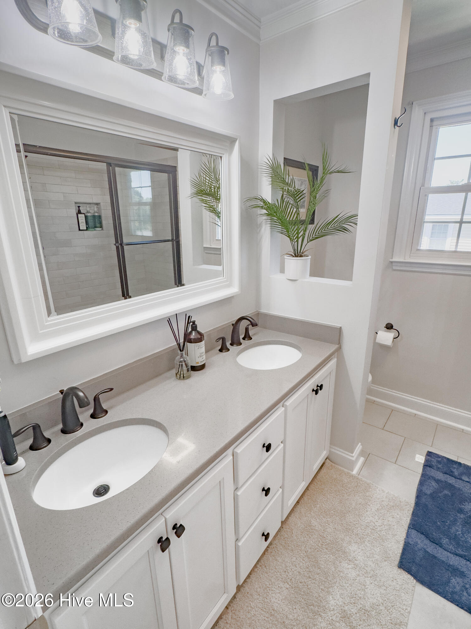 4323 Alpine Way Property Photo 14