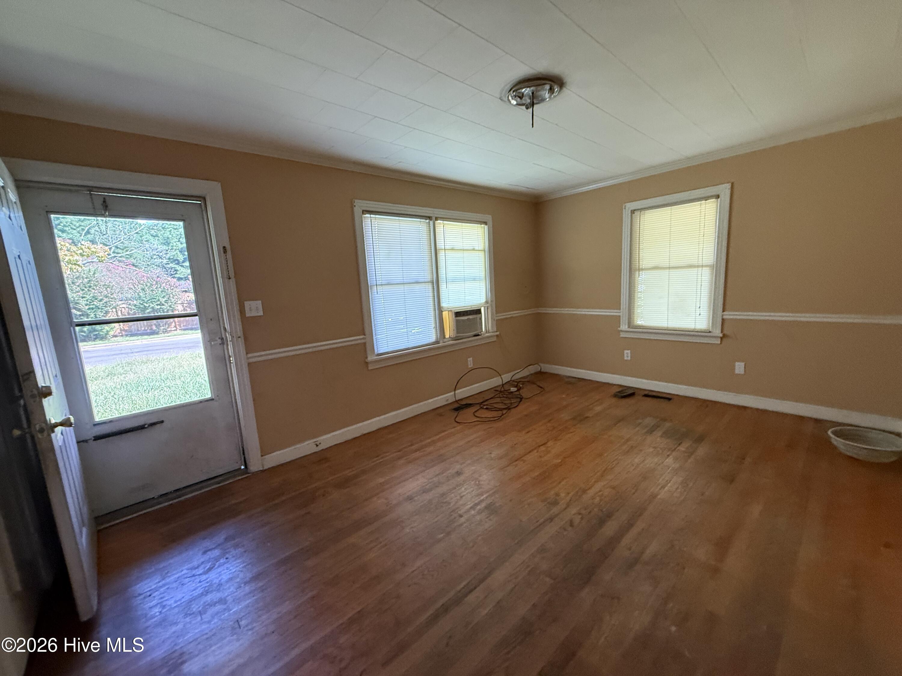 217 N Edgewood Avenue Property Photo 4