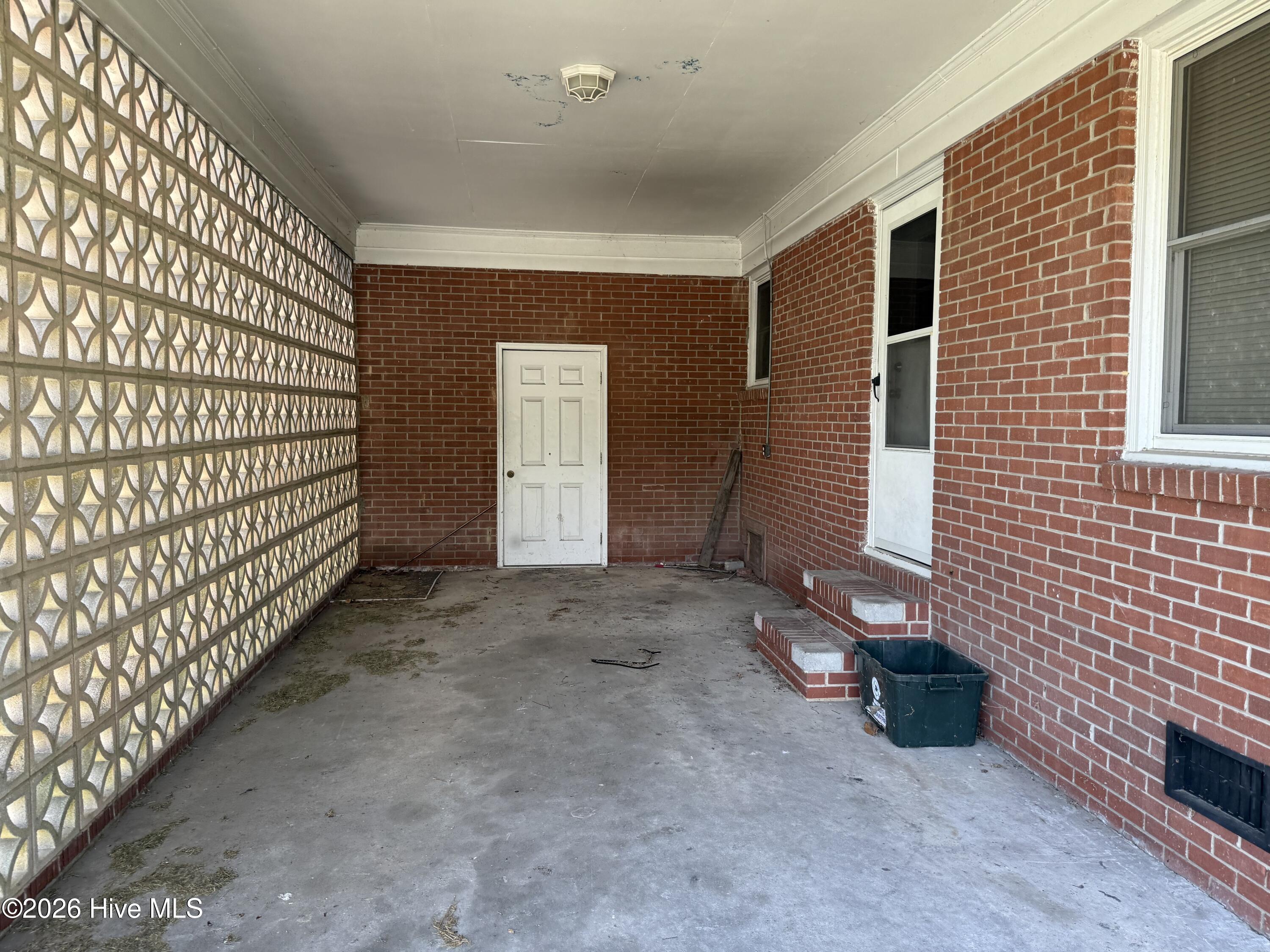 217 N Edgewood Avenue Property Photo 18