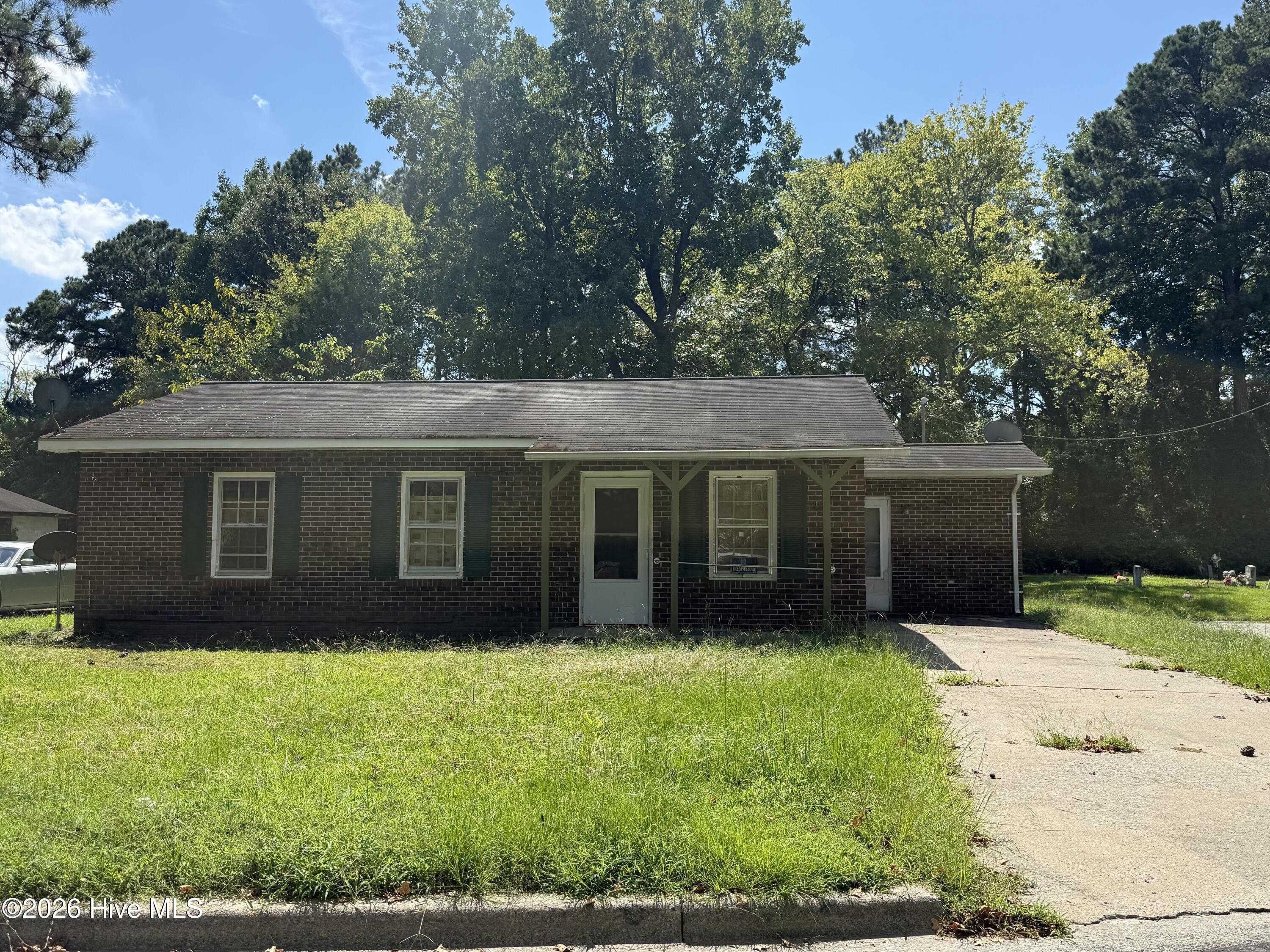 221 Faulk Street Property Photo 1