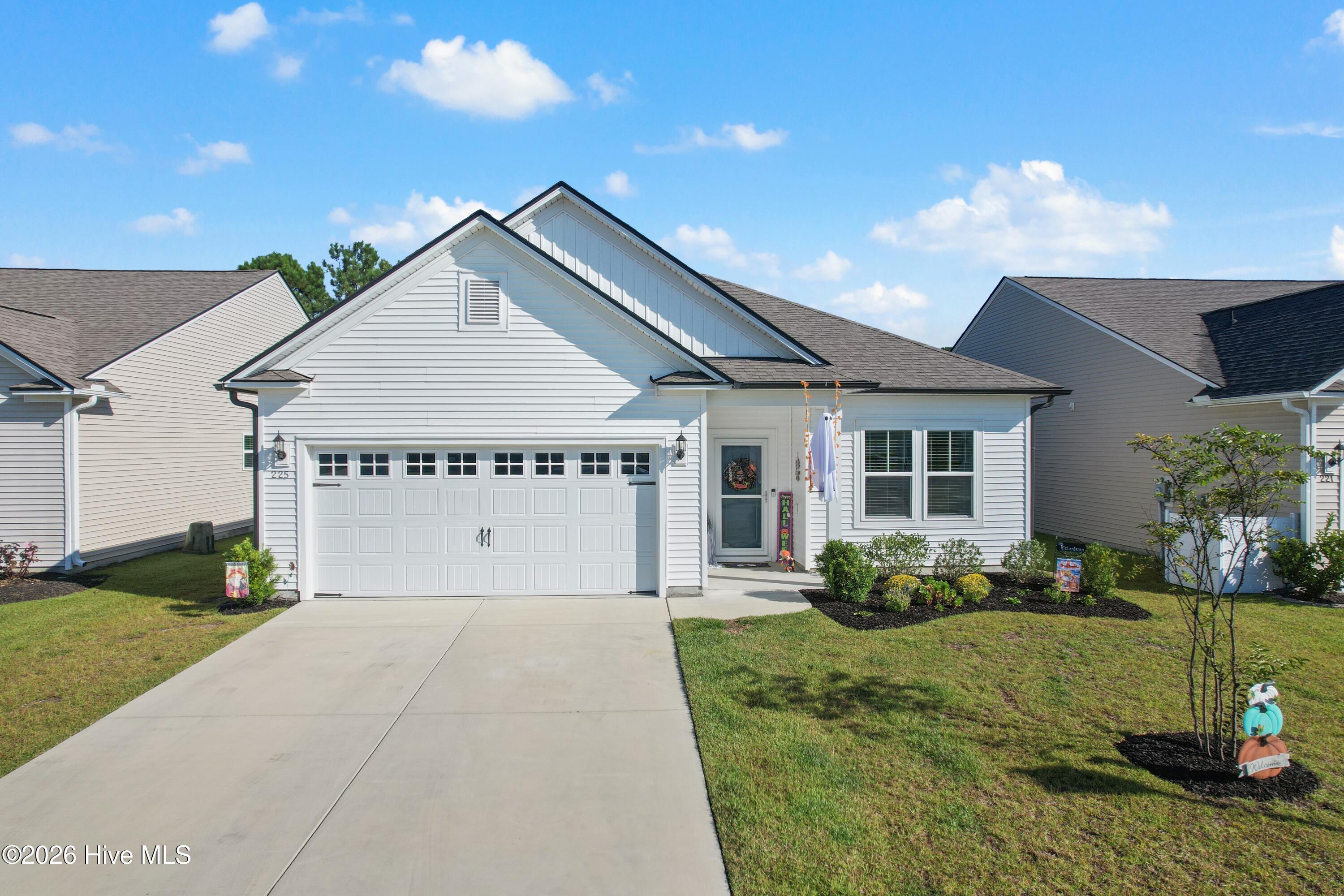 225 Eagle Claw Drive Property Photo 2