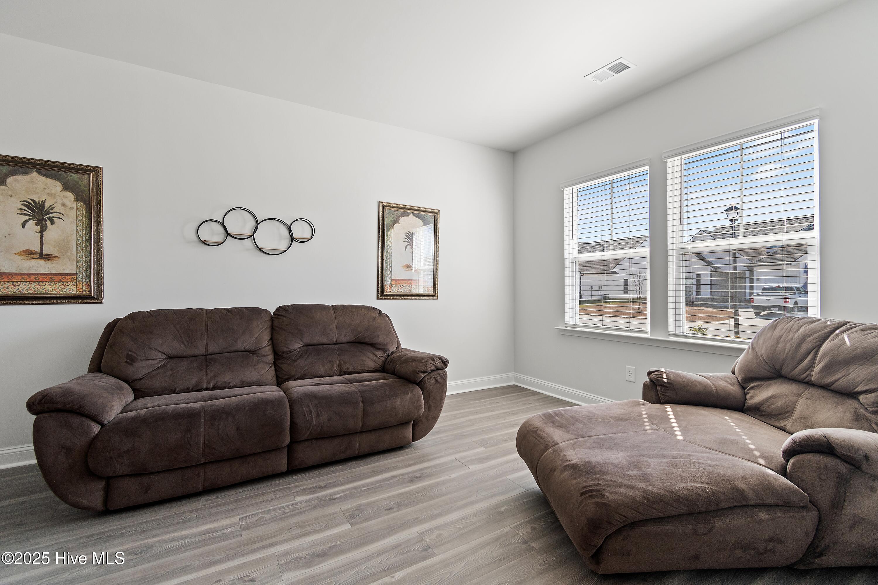 225 Eagle Claw Drive Property Photo 14