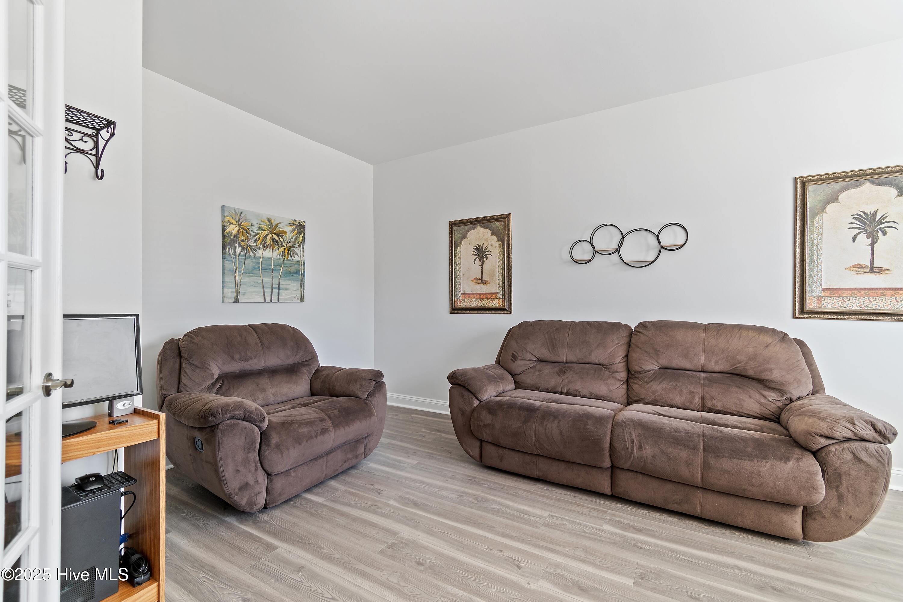 225 Eagle Claw Drive Property Photo 15