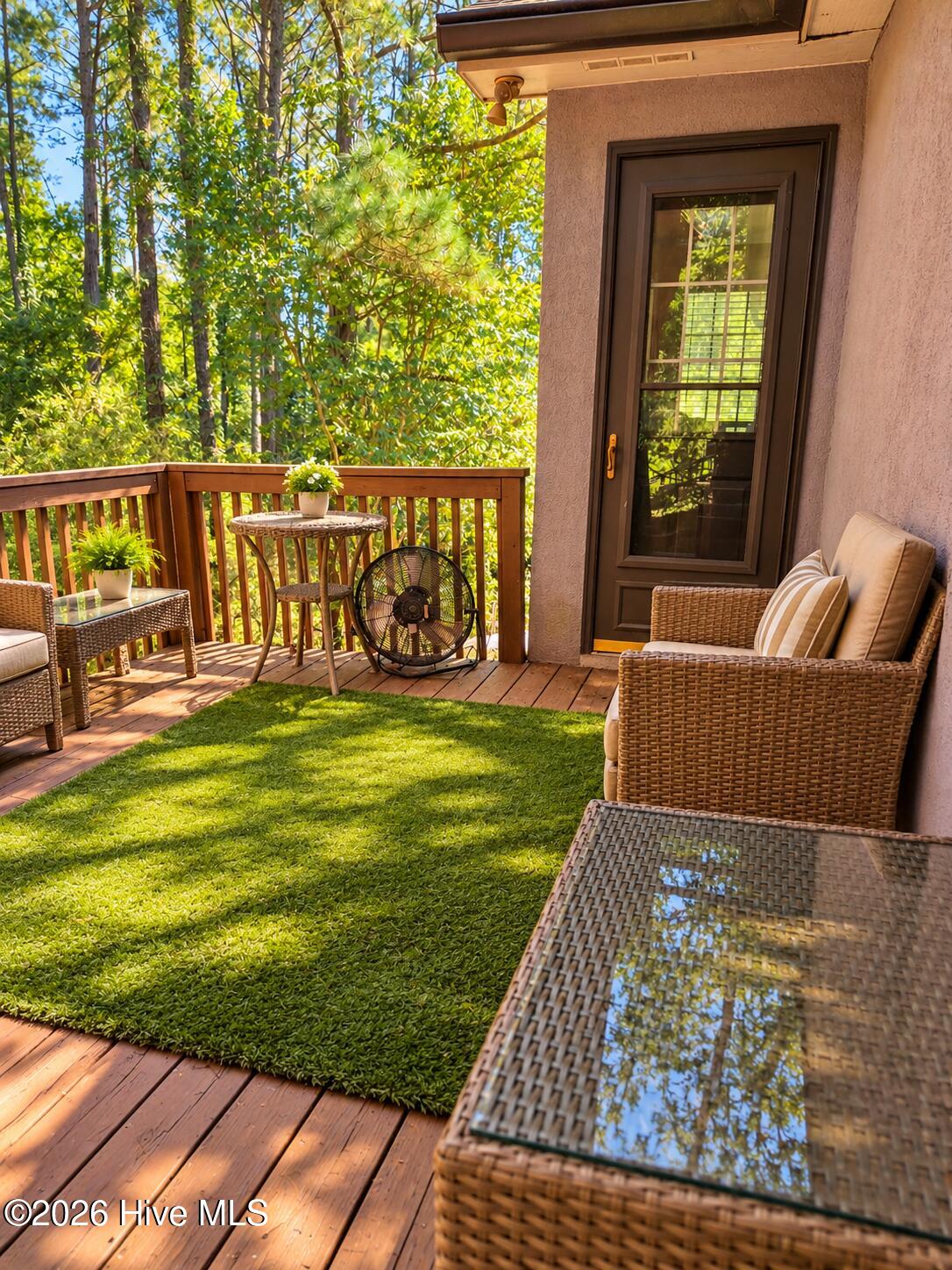 2234 Woodbluff Way Property Photo 2