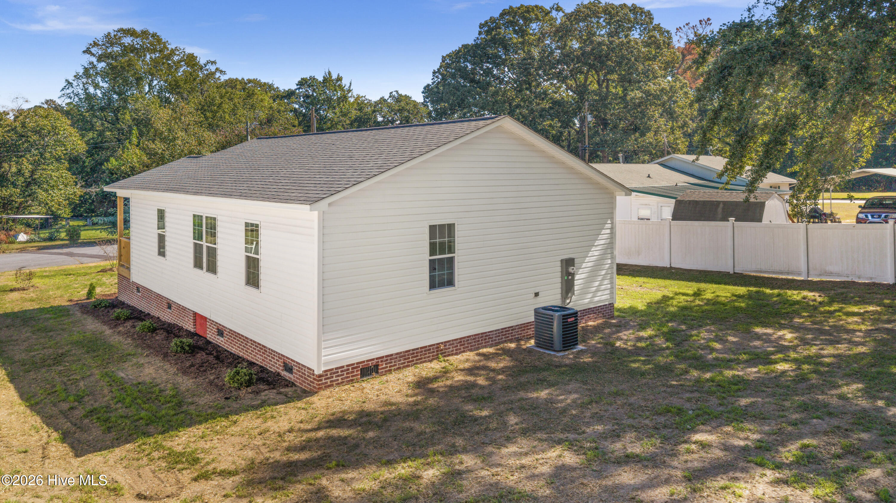603 Ashford Drive Property Photo 11