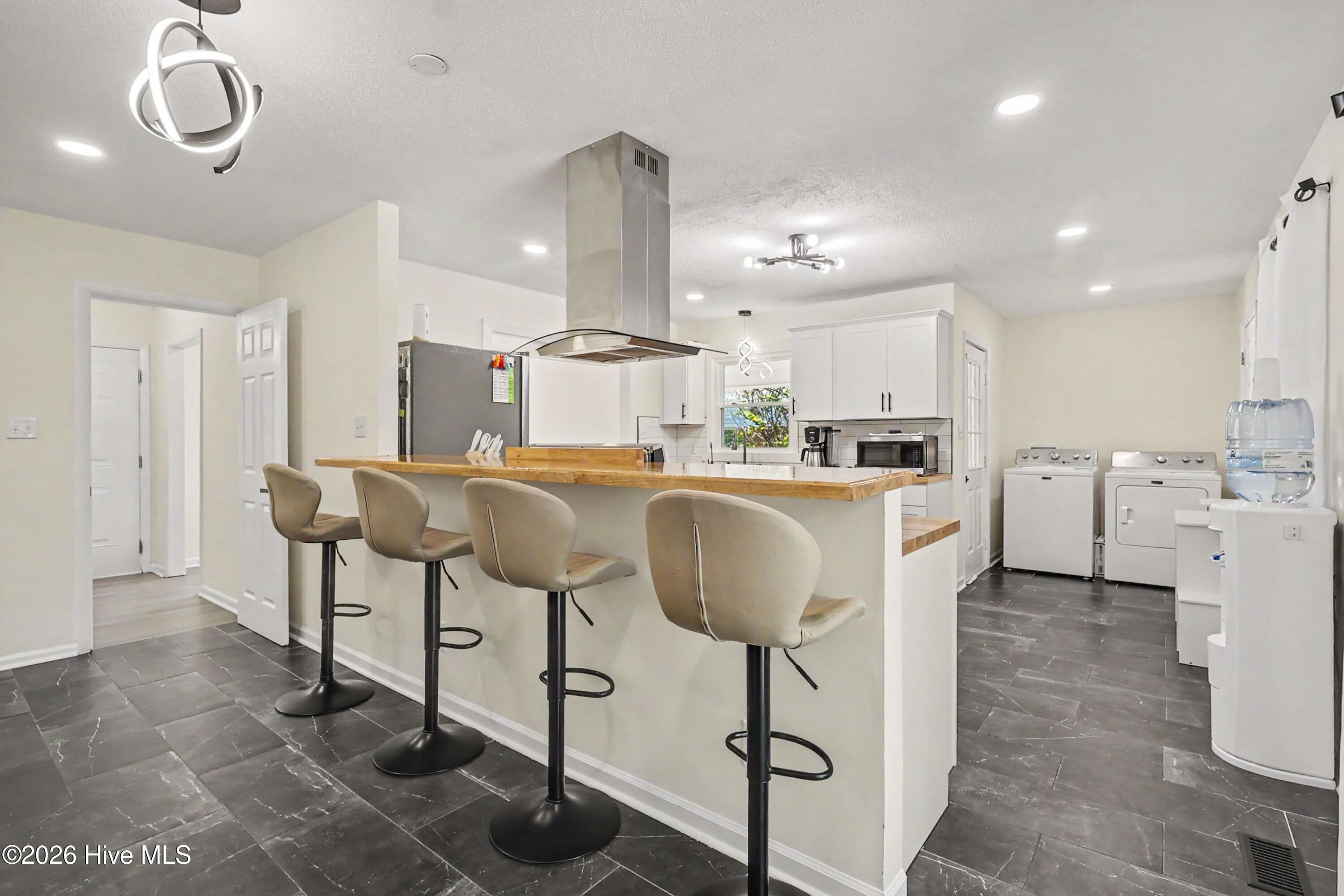 5326 Yadkin Road Property Photo 7