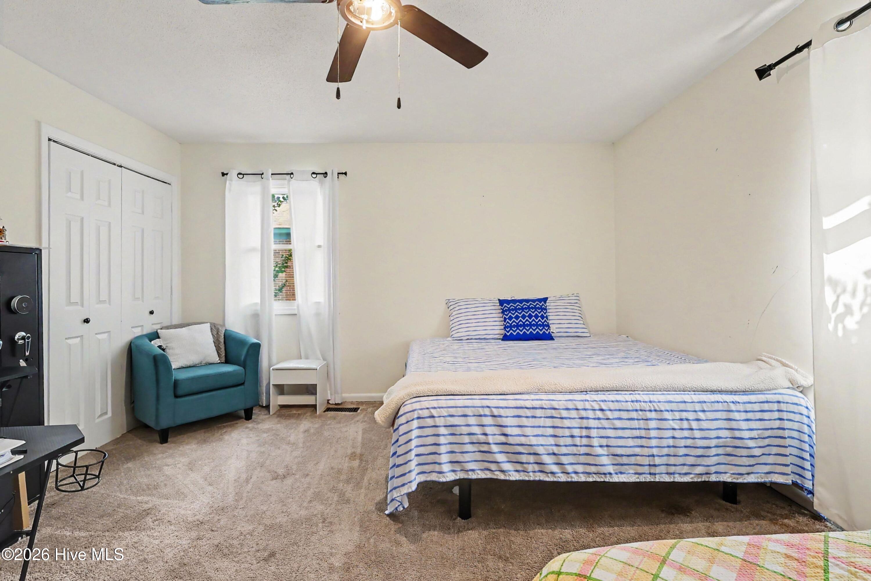 5326 Yadkin Road Property Photo 16
