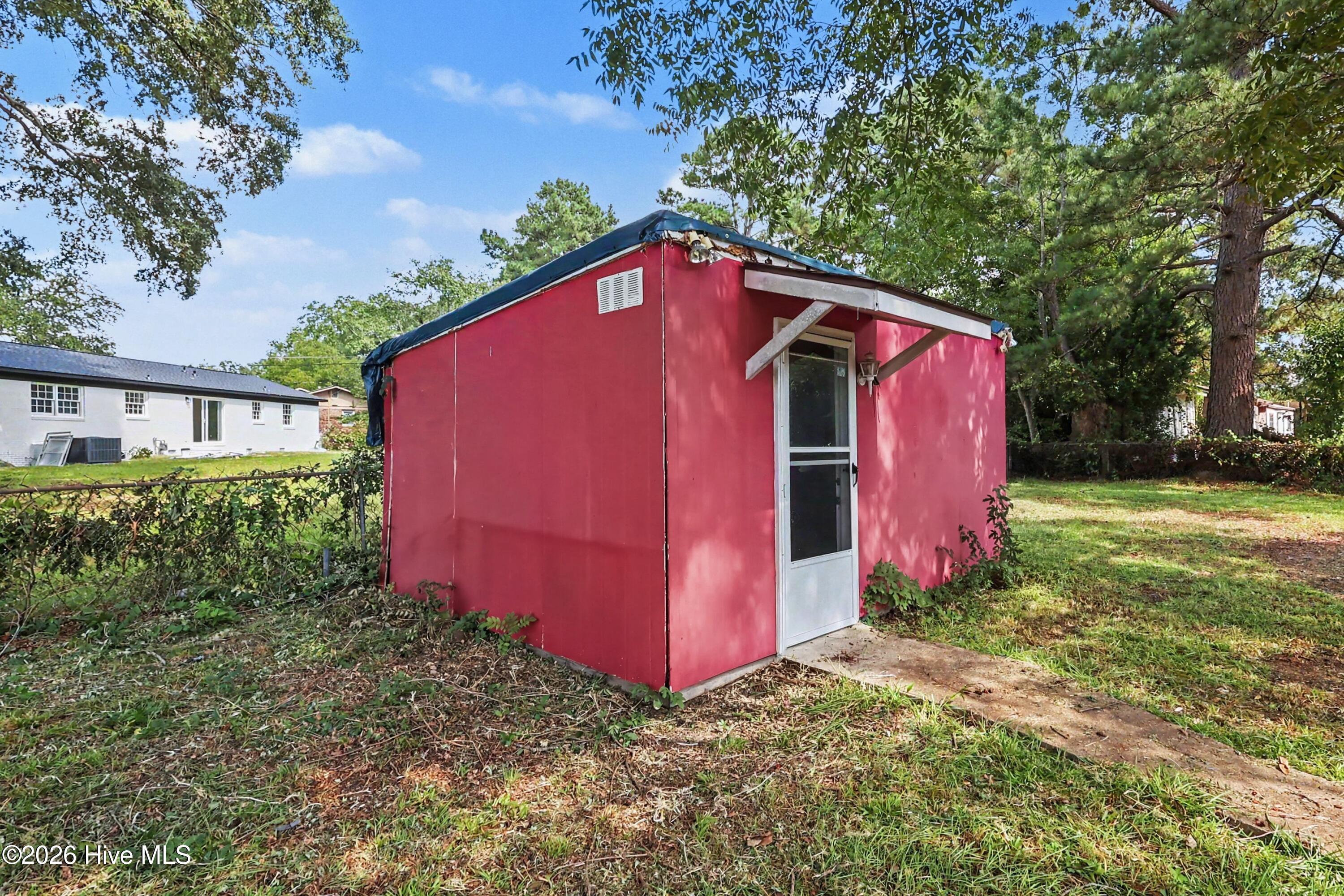 5326 Yadkin Road Property Photo 23