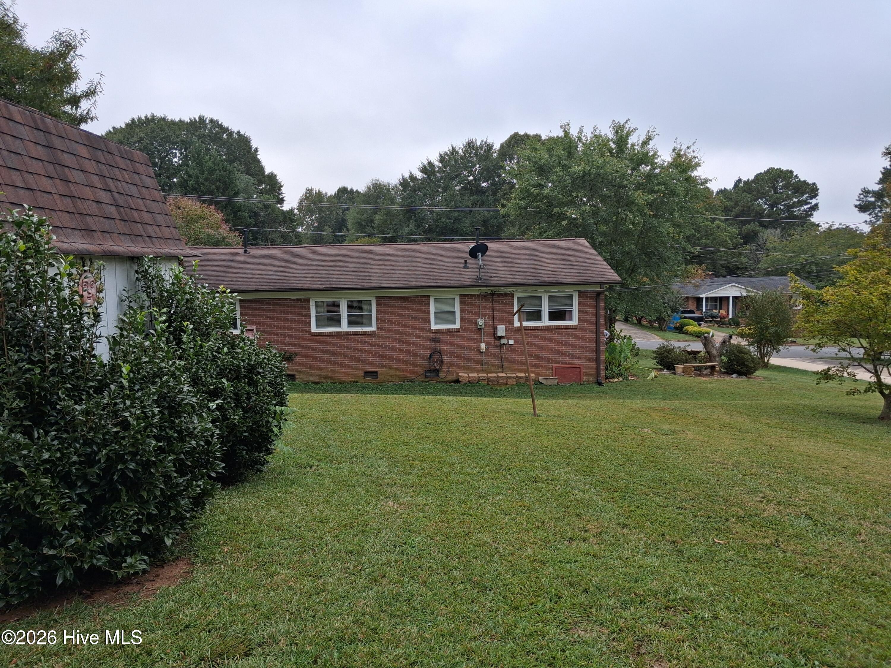 403 E Tennessee Avenue Property Photo 5