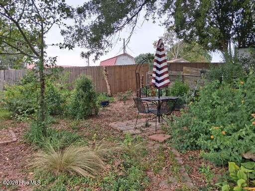 403 E Tennessee Avenue Property Photo 7