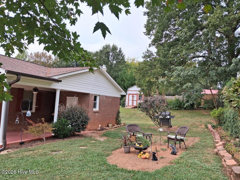 403 E Tennessee Avenue Property Photo 8