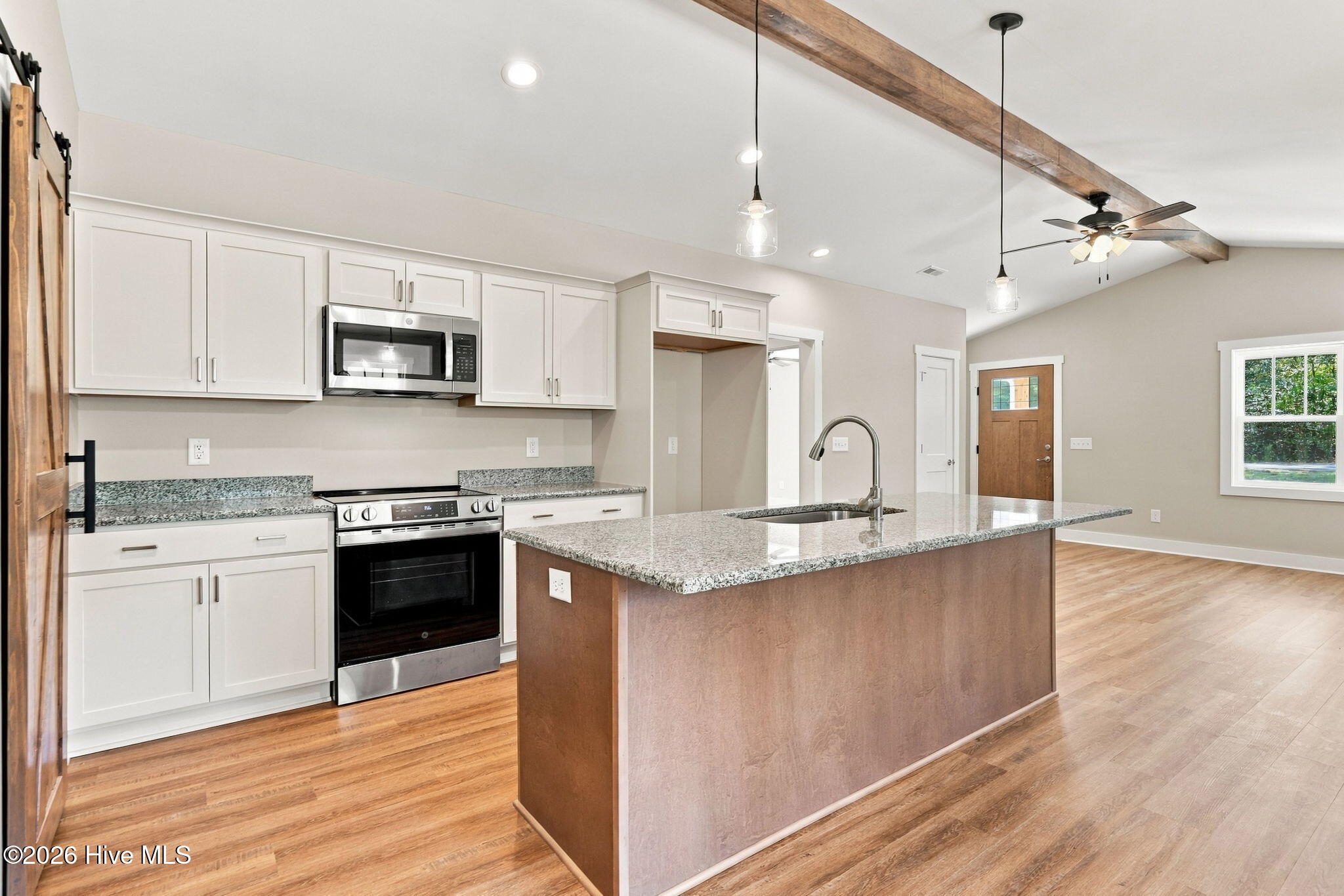 110 Park Avenue Property Photo 23