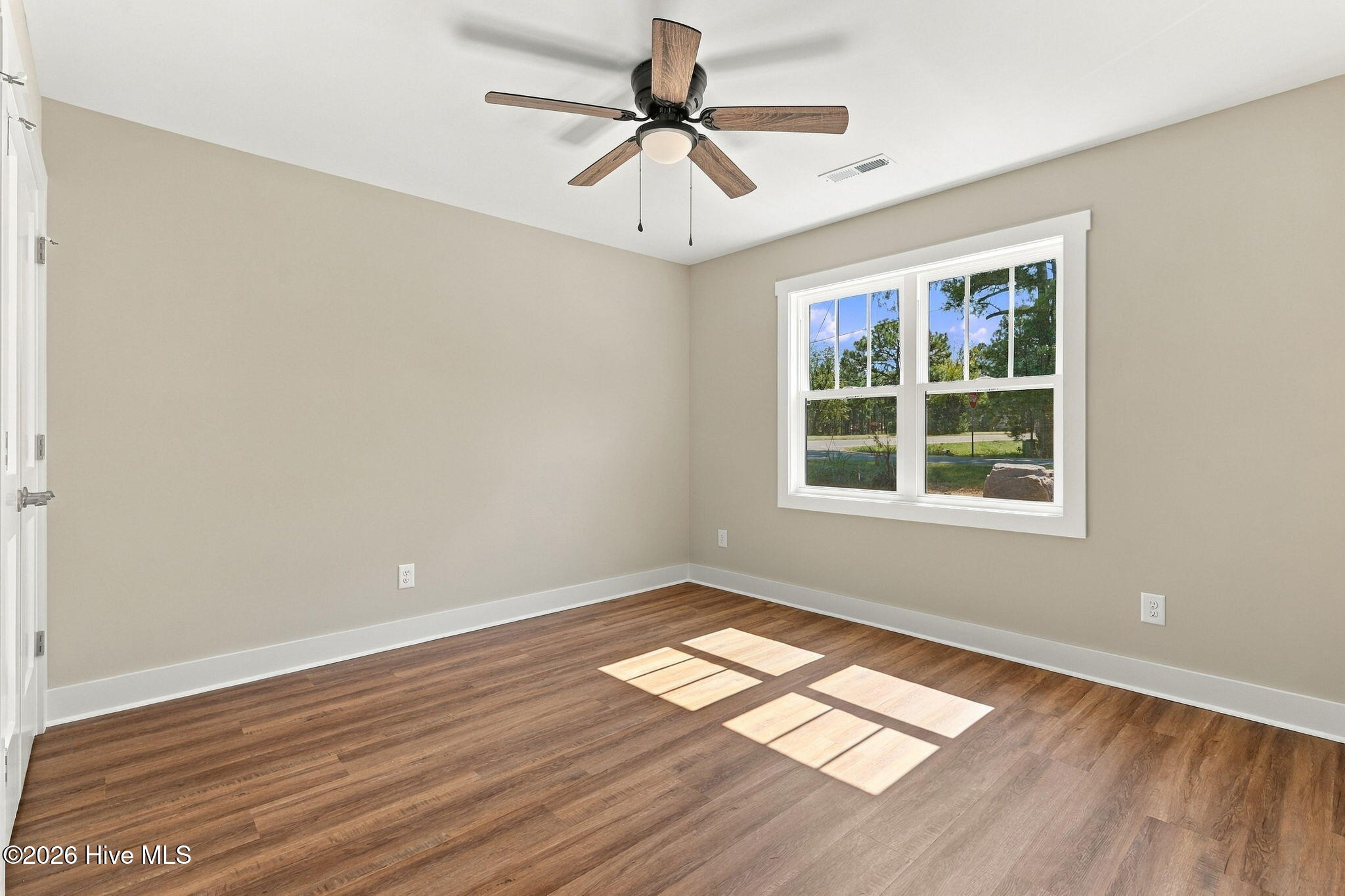 110 Park Avenue Property Photo 30