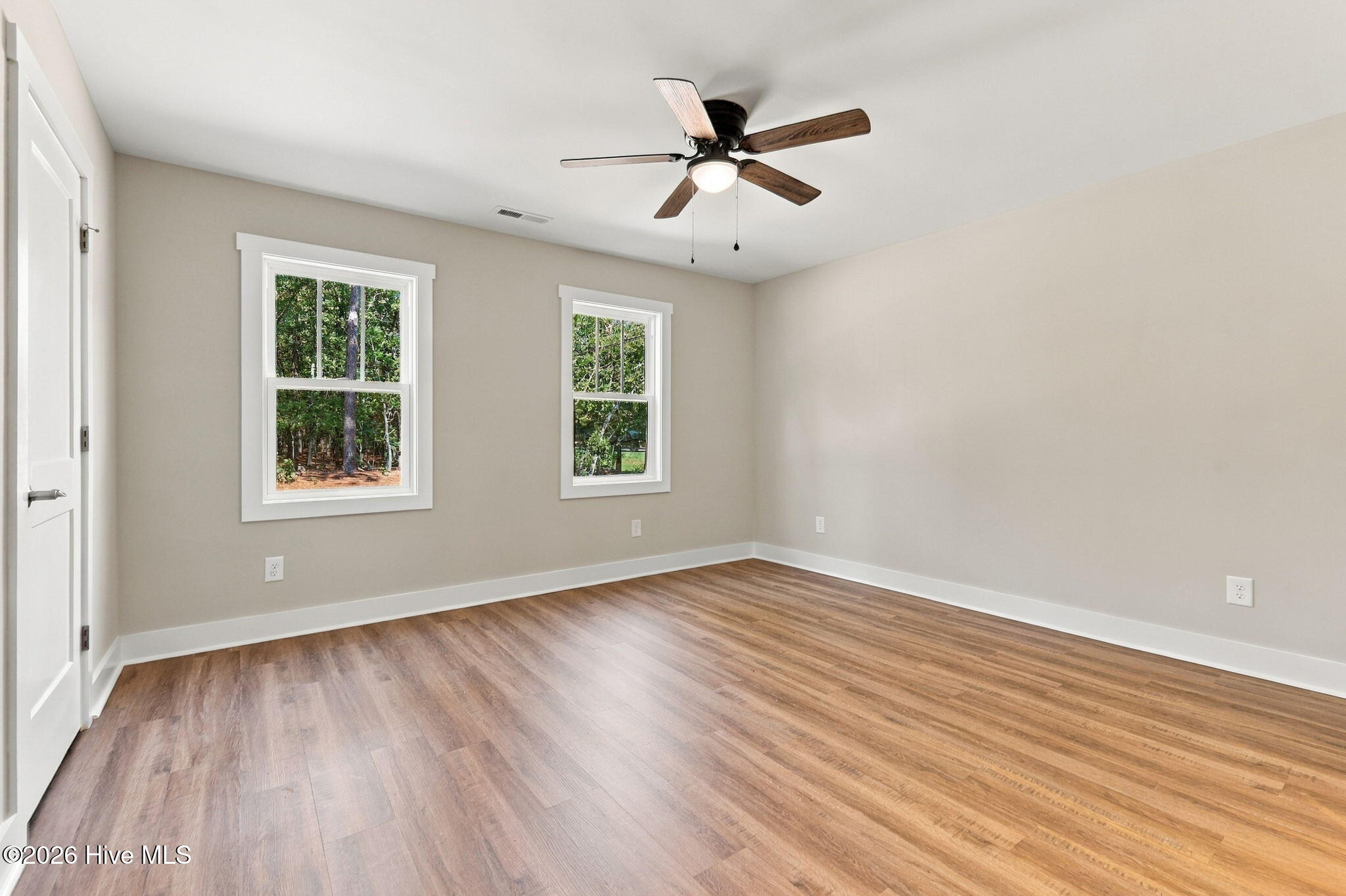 110 Park Avenue Property Photo 33