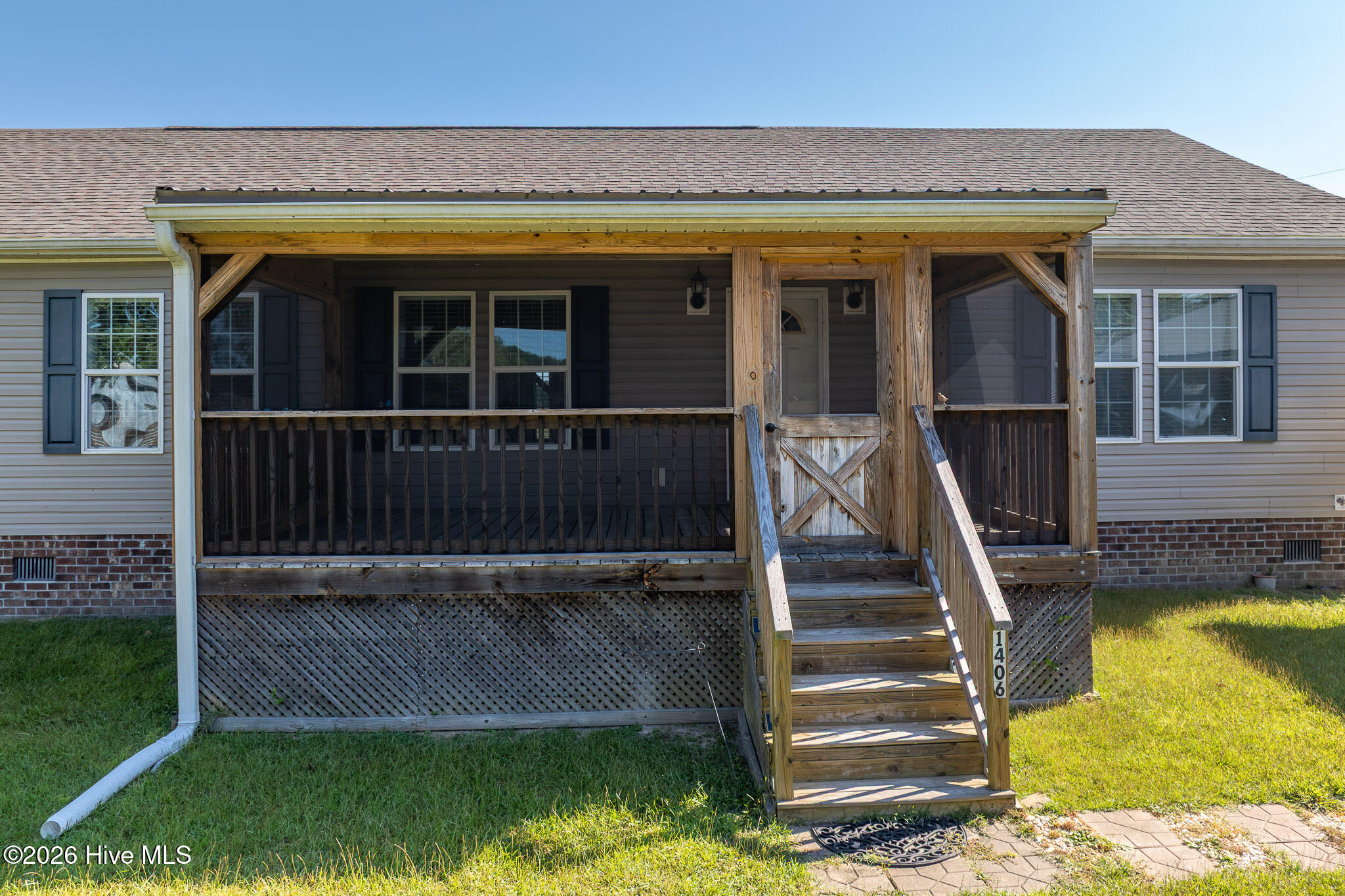 1406 White Oak River Road Property Photo 1