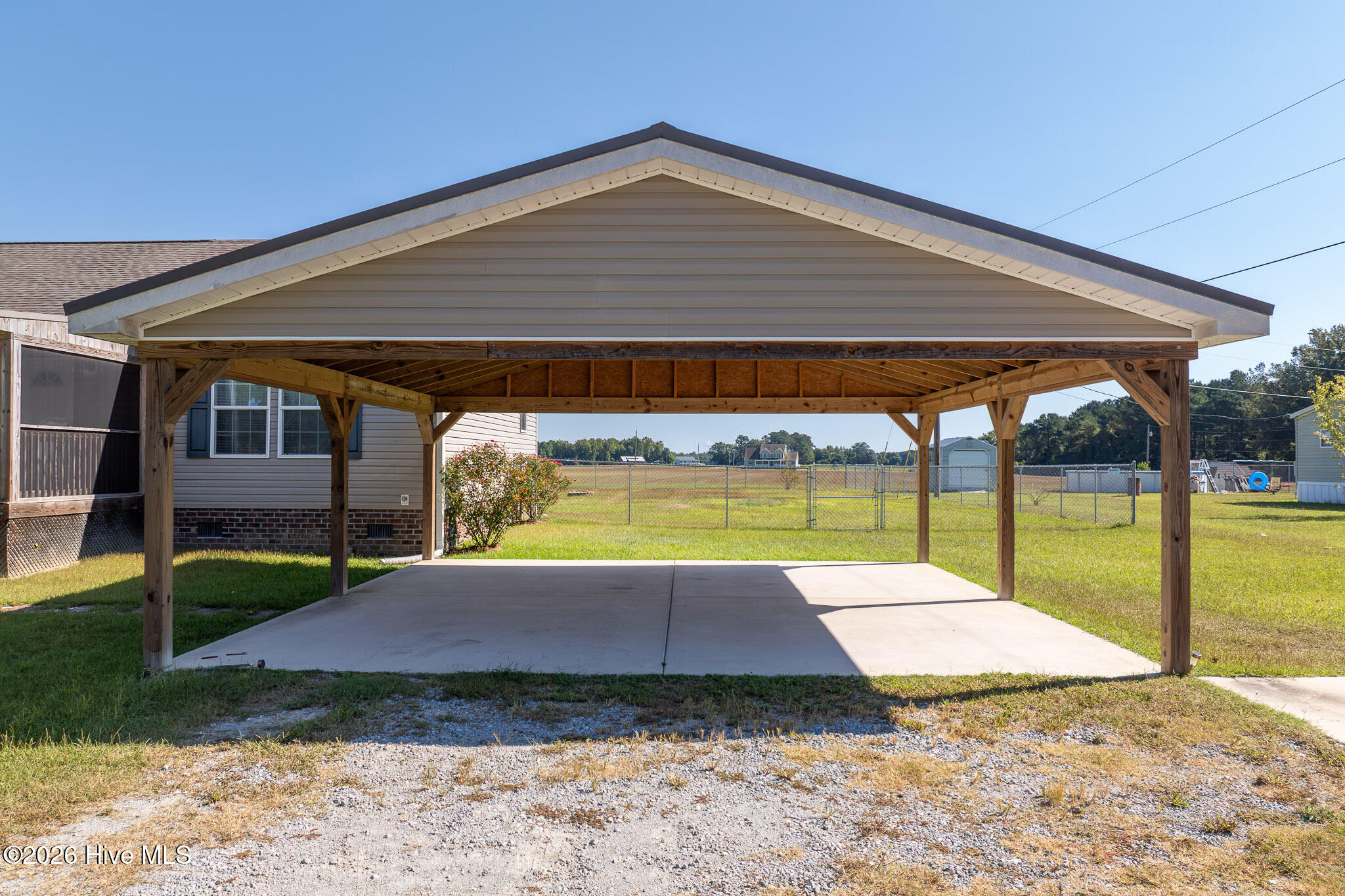 1406 White Oak River Road Property Photo 4
