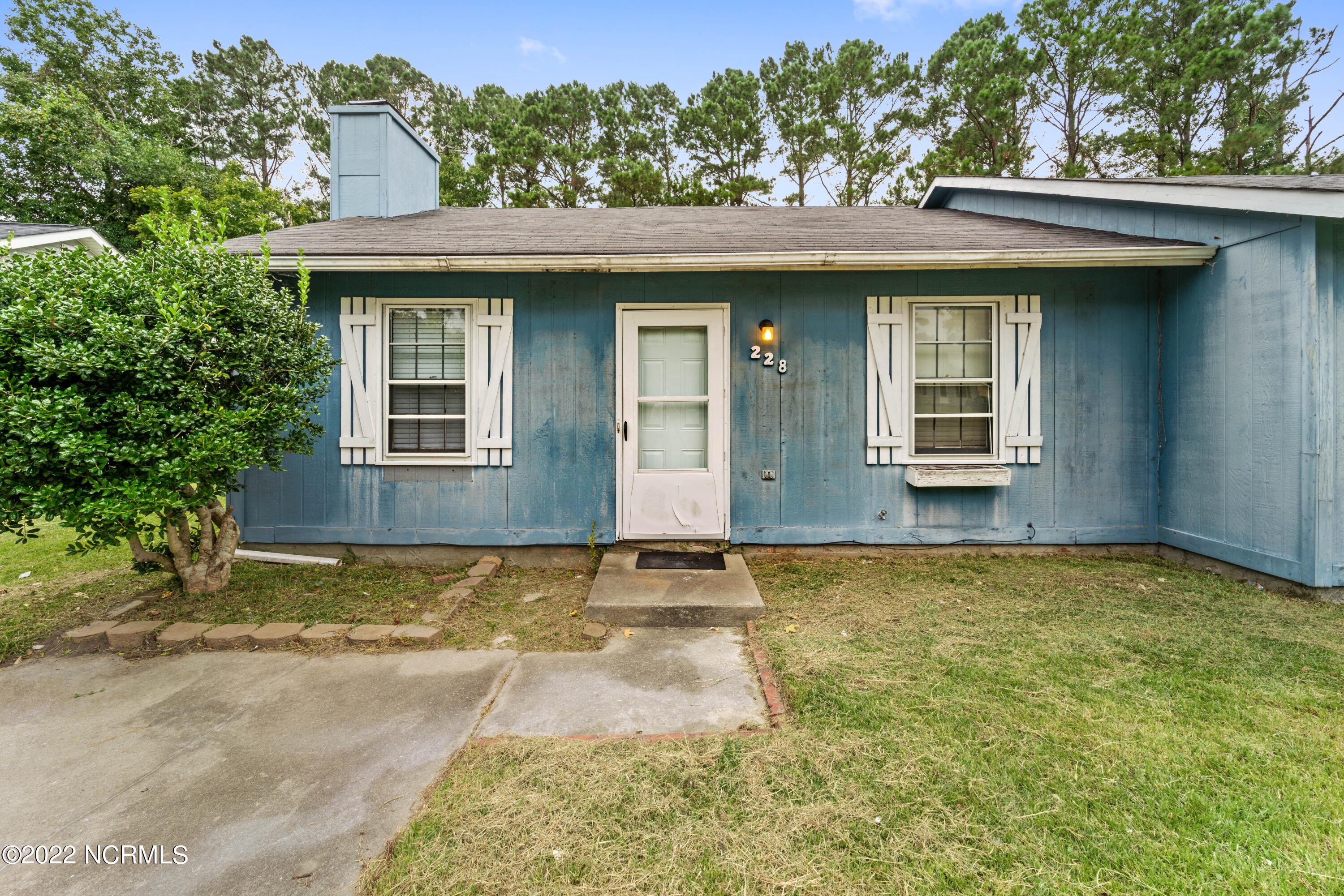 228 Cedar Creek Drive Property Photo 1
