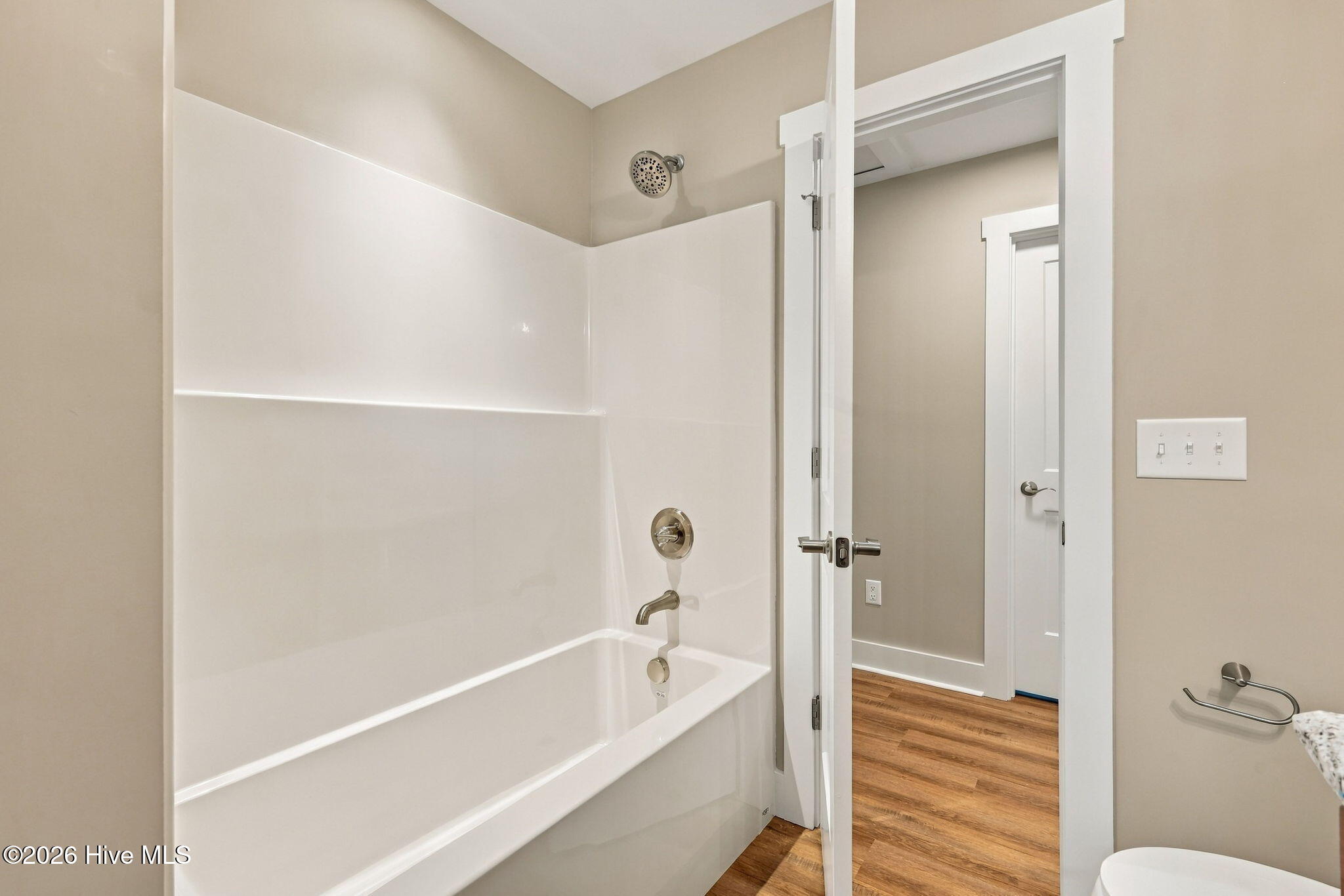 122 Park Avenue Property Photo 19