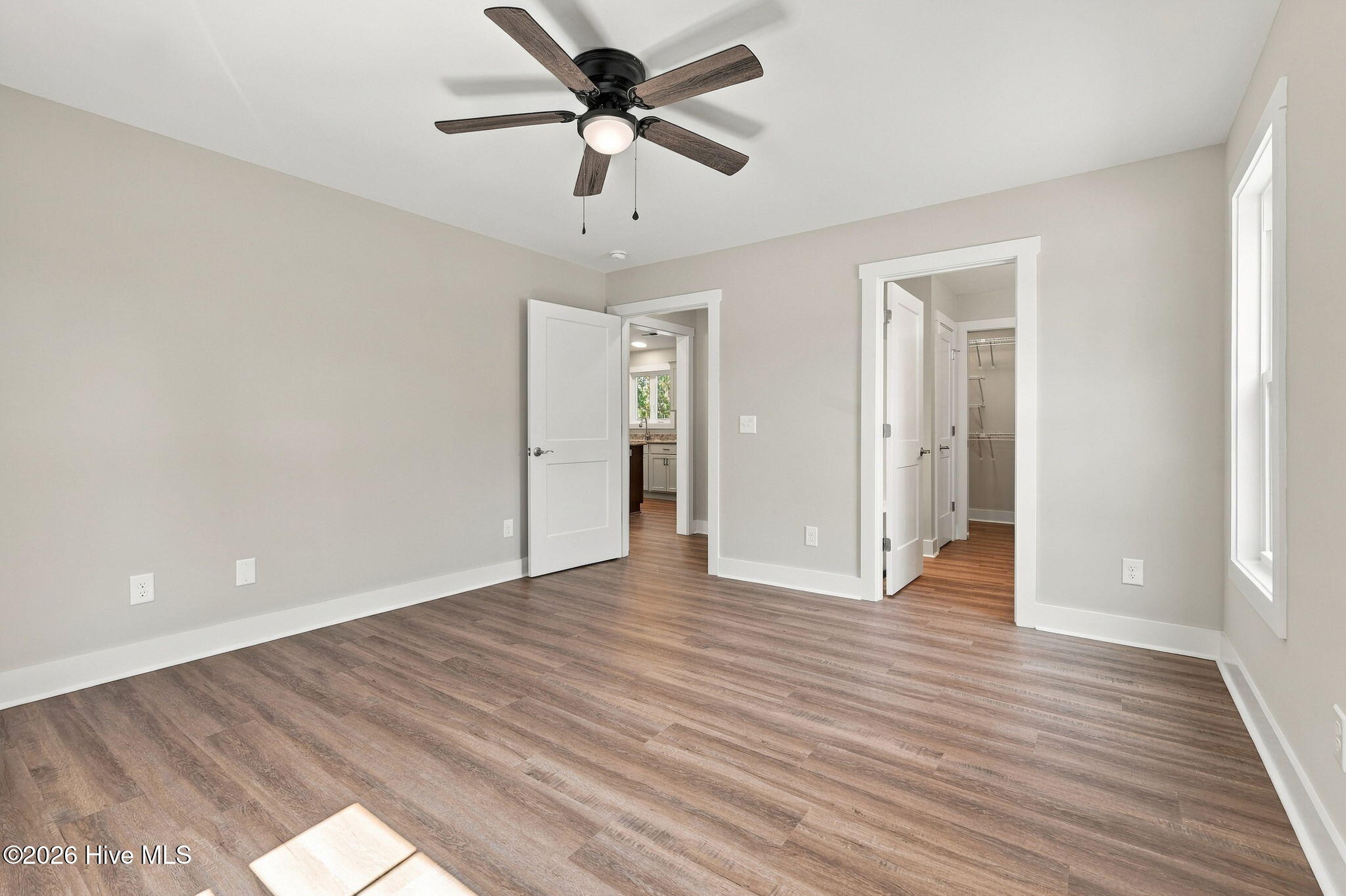 122 Park Avenue Property Photo 33
