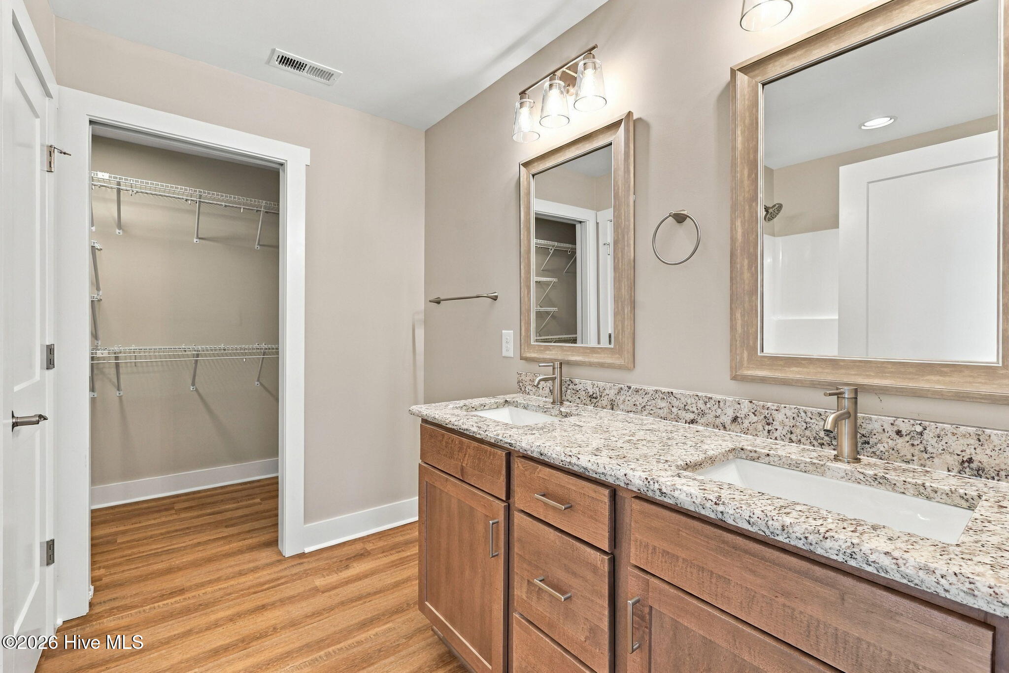 122 Park Avenue Property Photo 34