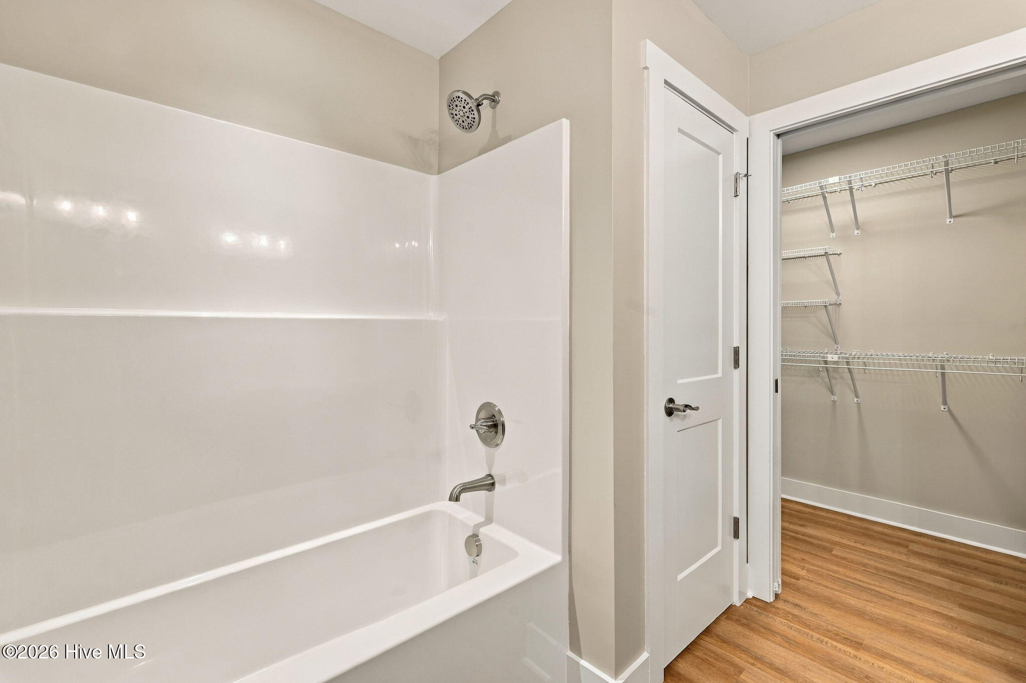 122 Park Avenue Property Photo 36