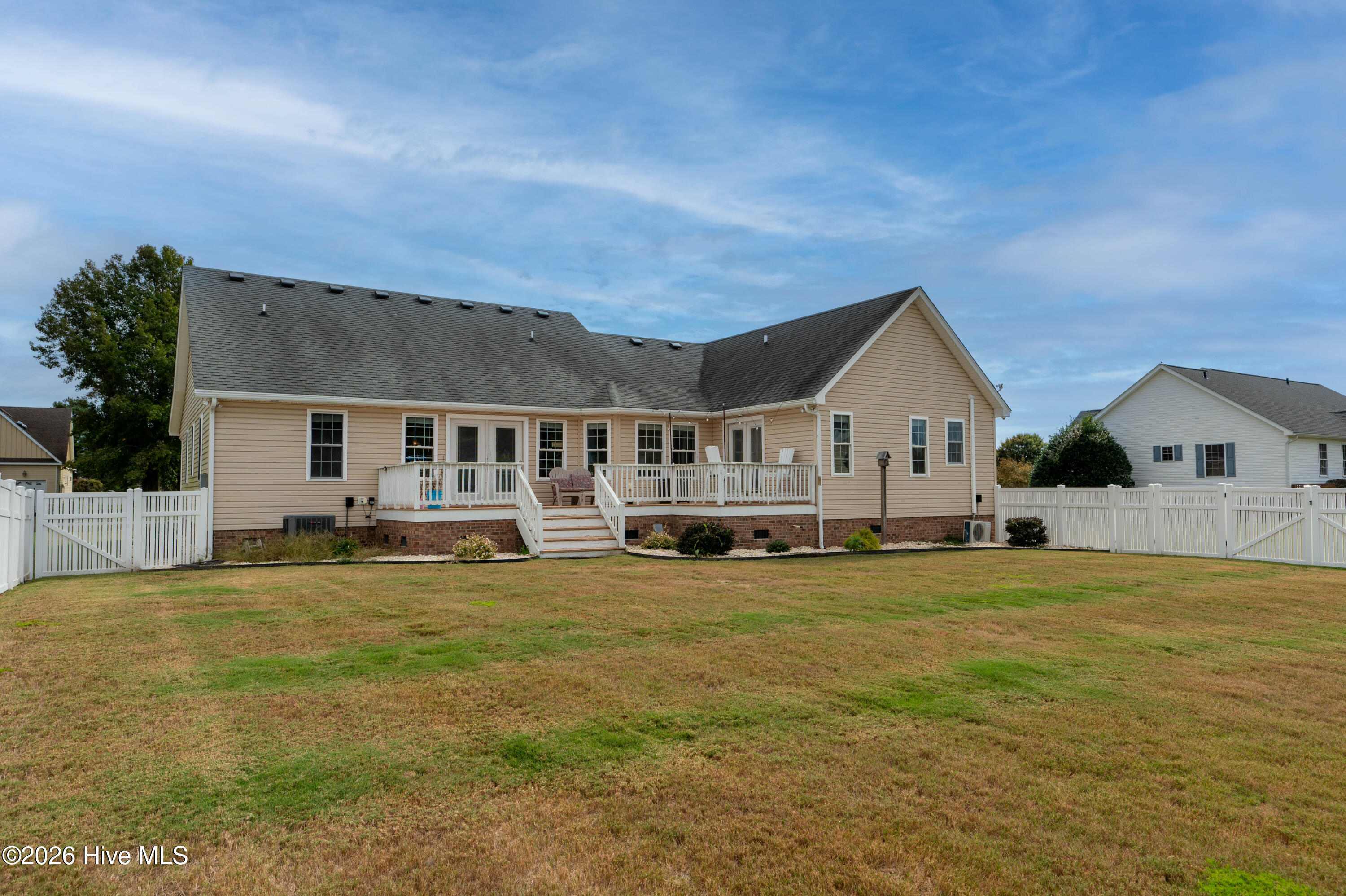 156 Charleston Drive Property Photo 9