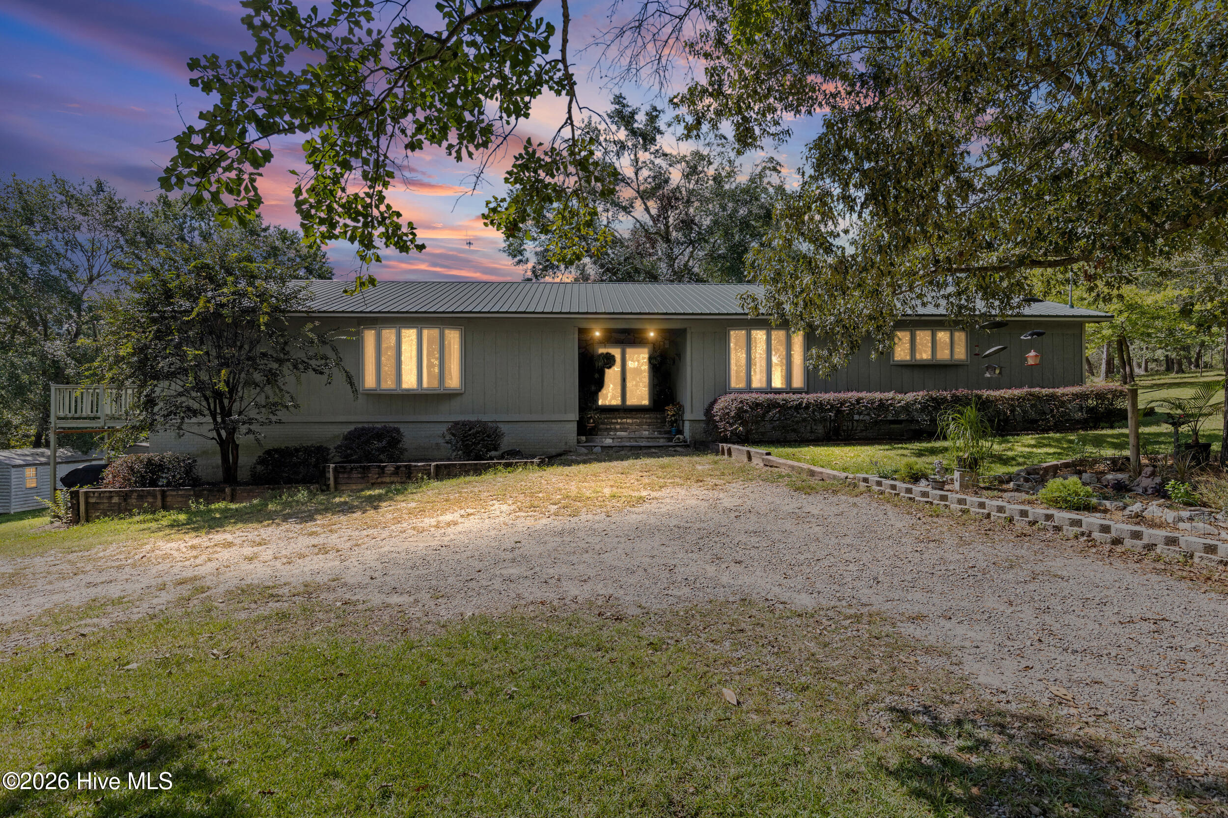 475 Douglas Drive Property Photo 1
