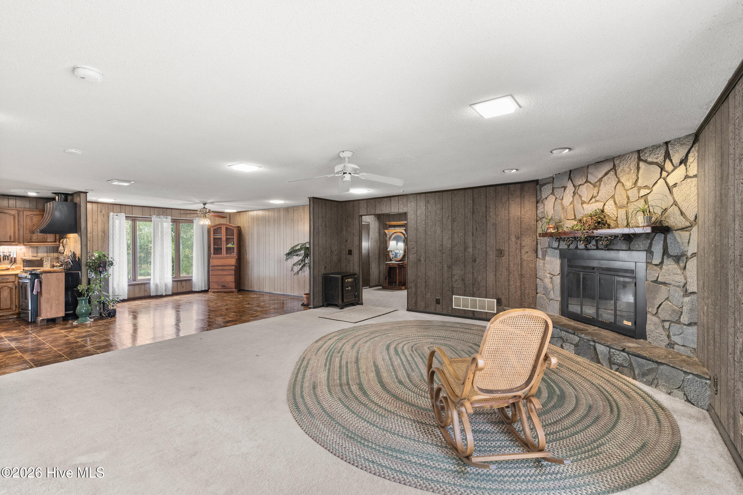 475 Douglas Drive Property Photo 9
