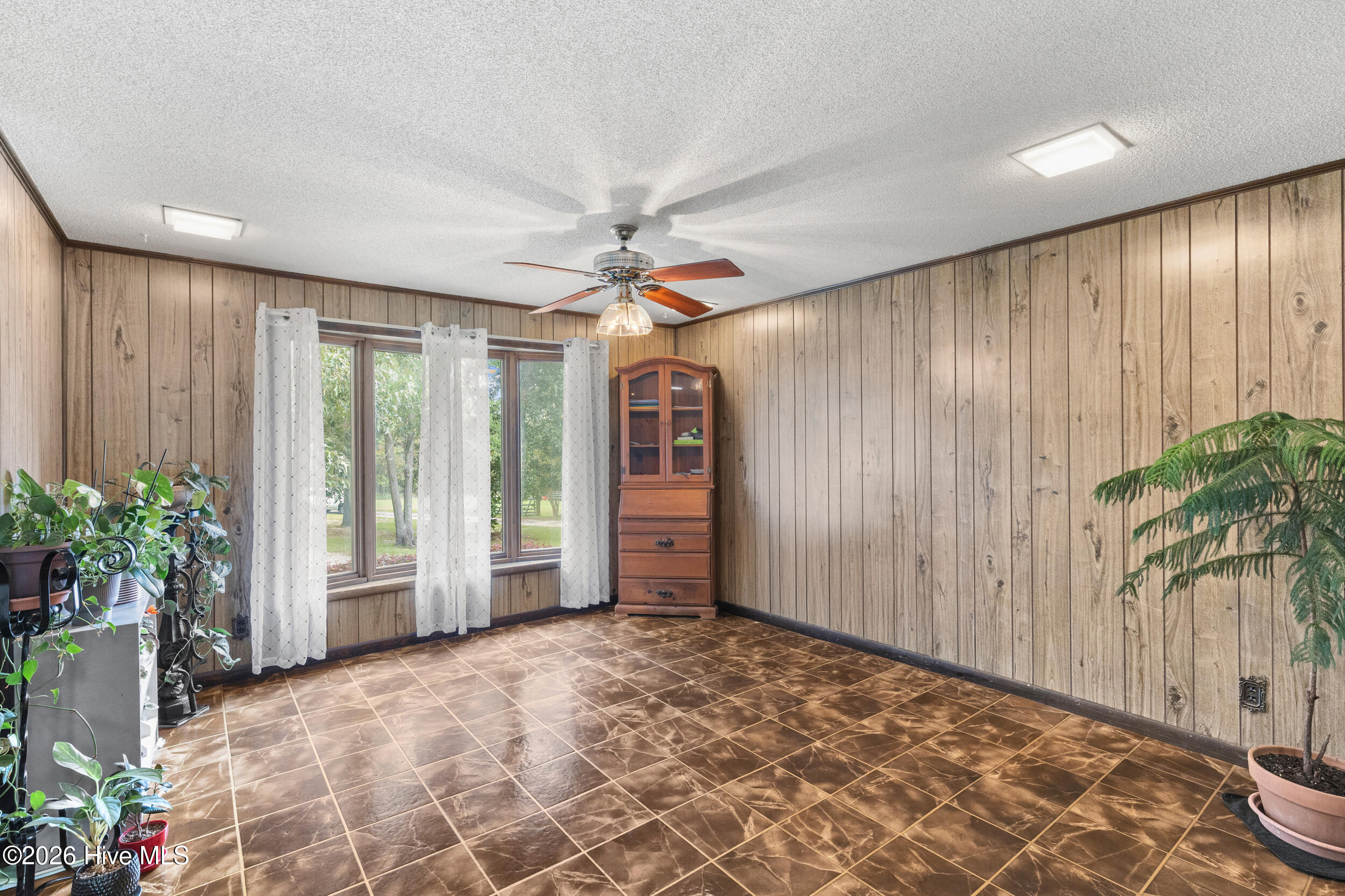 475 Douglas Drive Property Photo 13