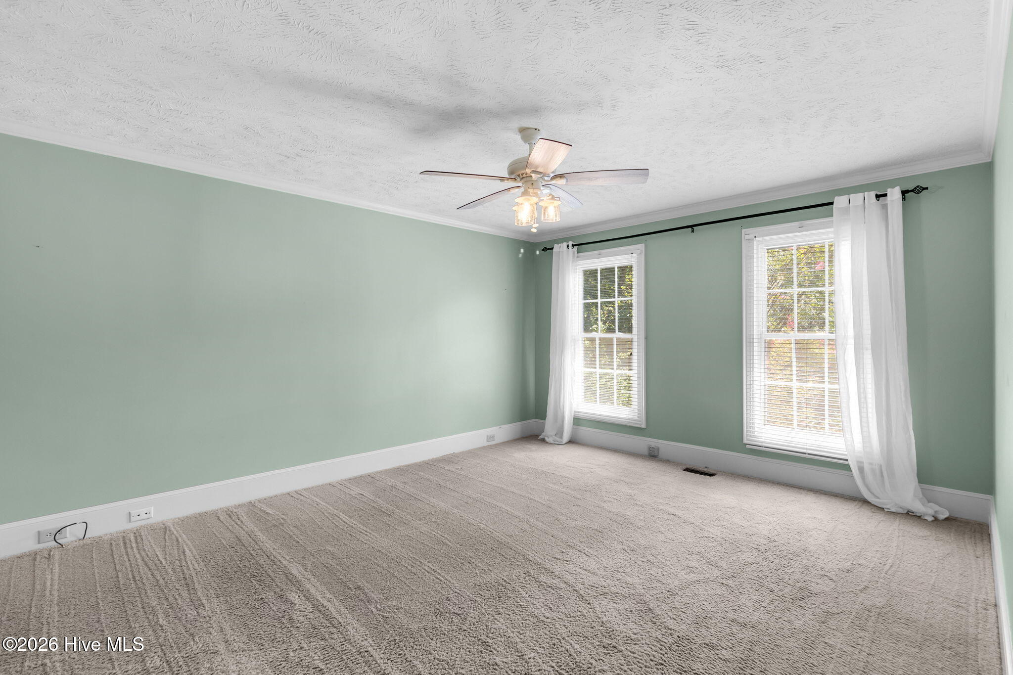 427 Newburgh Drive Property Photo 14