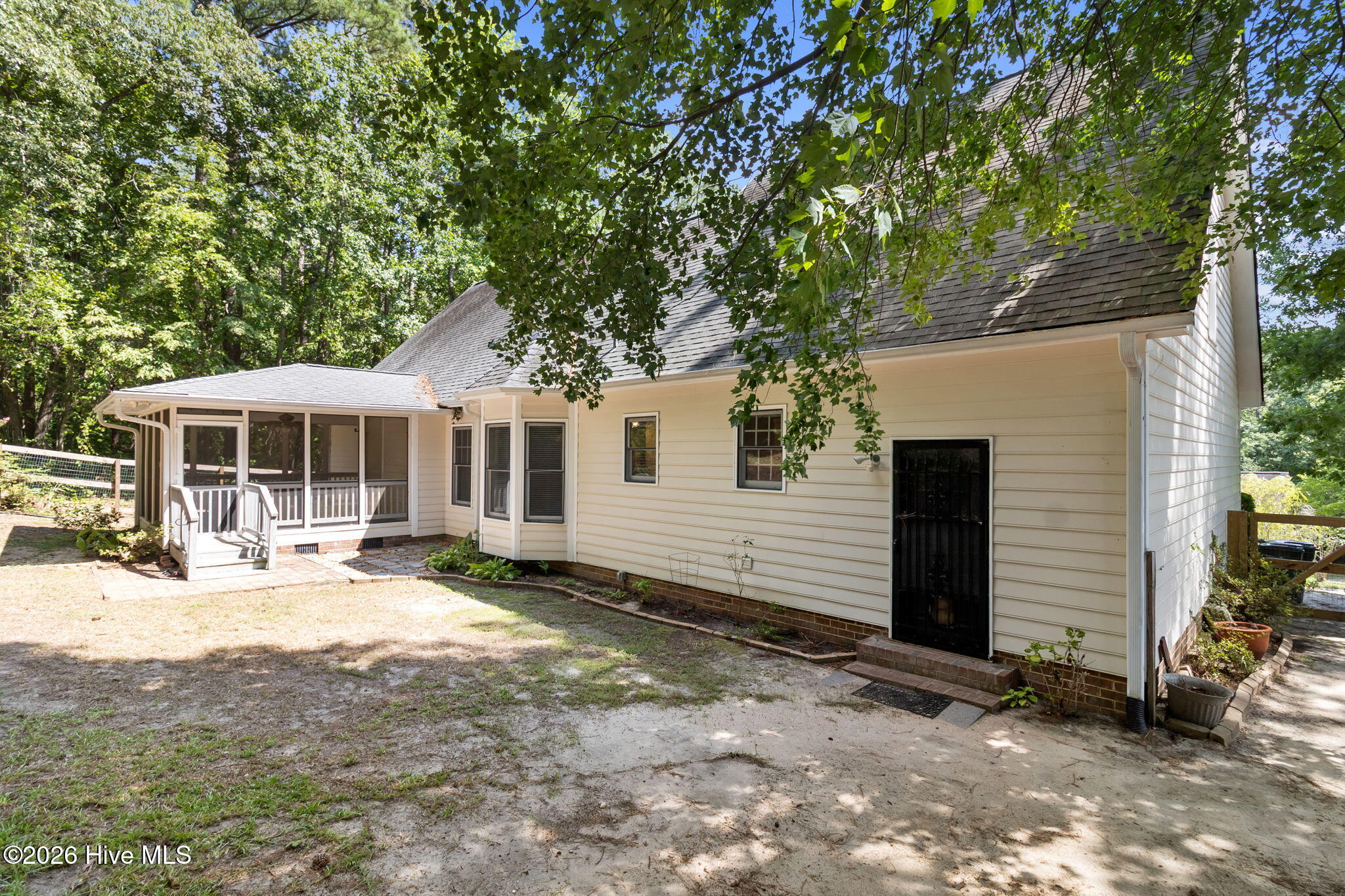 427 Newburgh Drive Property Photo 32