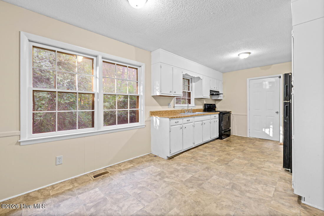 6213 Sabine Drive Property Photo 9